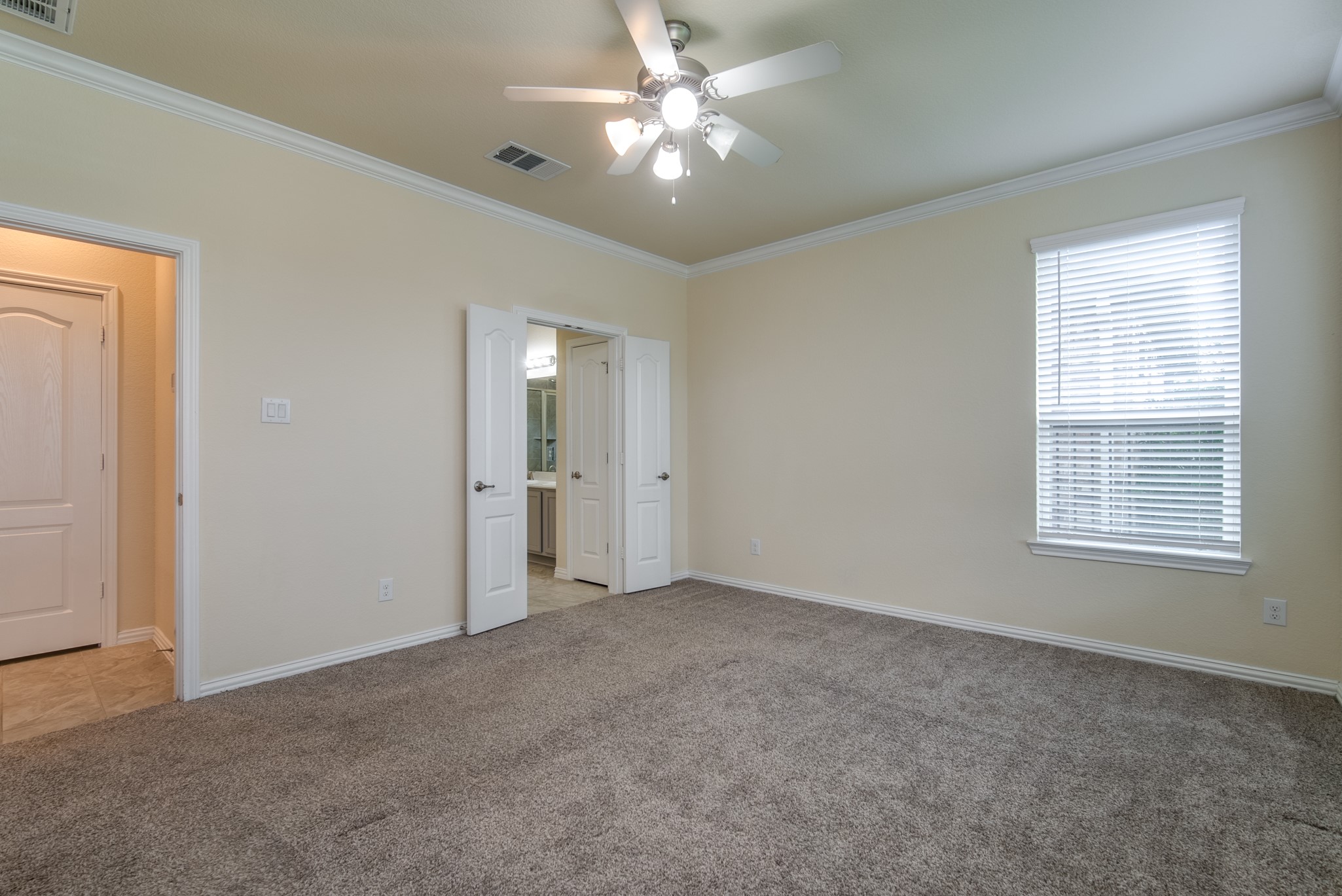 13018 Leisure Cove Drive, Texas City, TX 77568