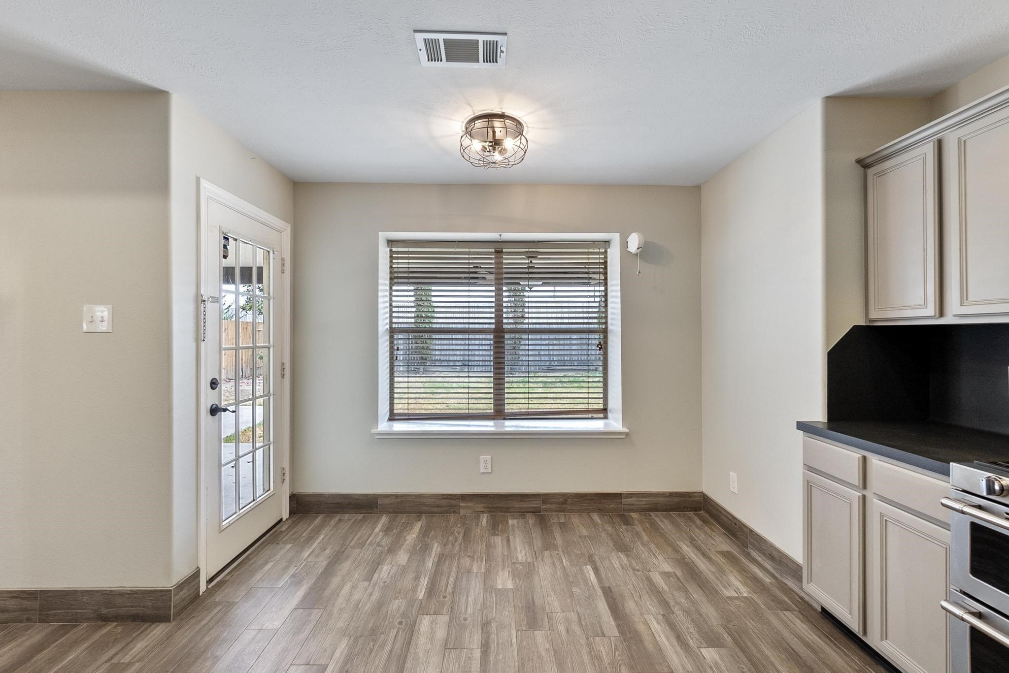 10638 Desert Springs Circle, Houston, TX 77095