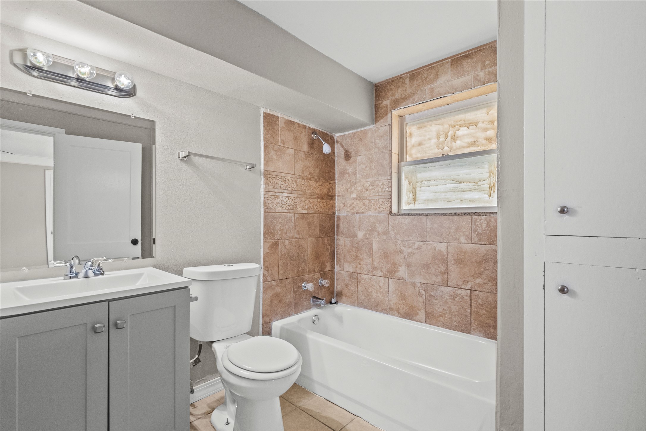 4020 Avenue O 1/2, #Down, Galveston, TX 77550