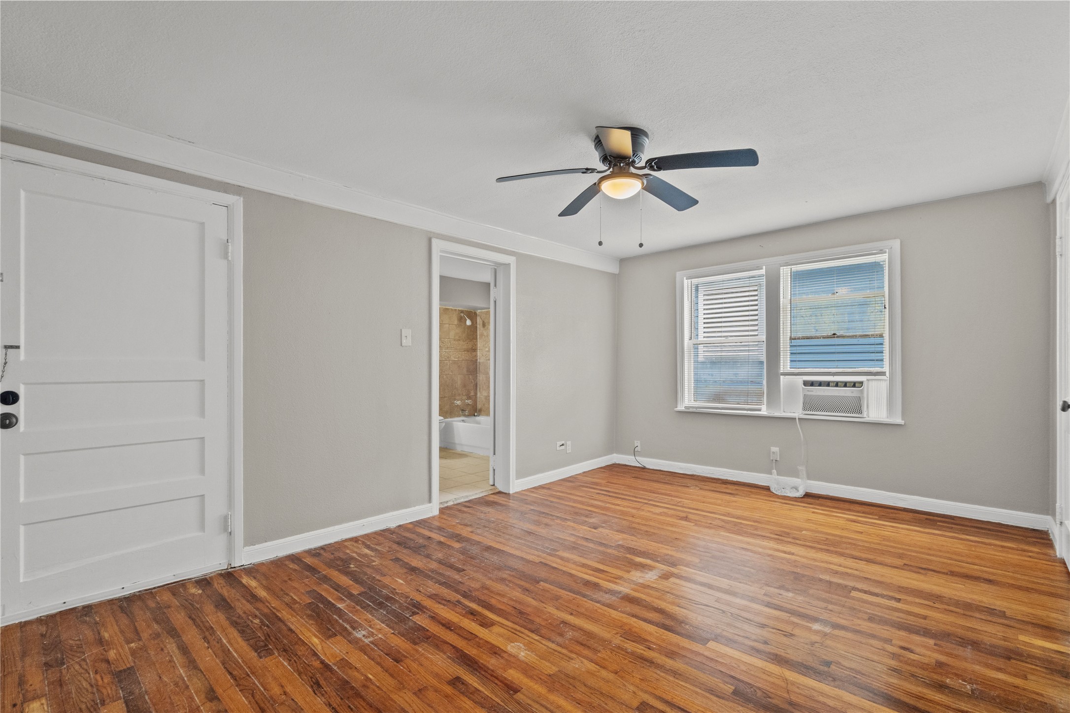 4020 Avenue O 1/2, #Down, Galveston, TX 77550