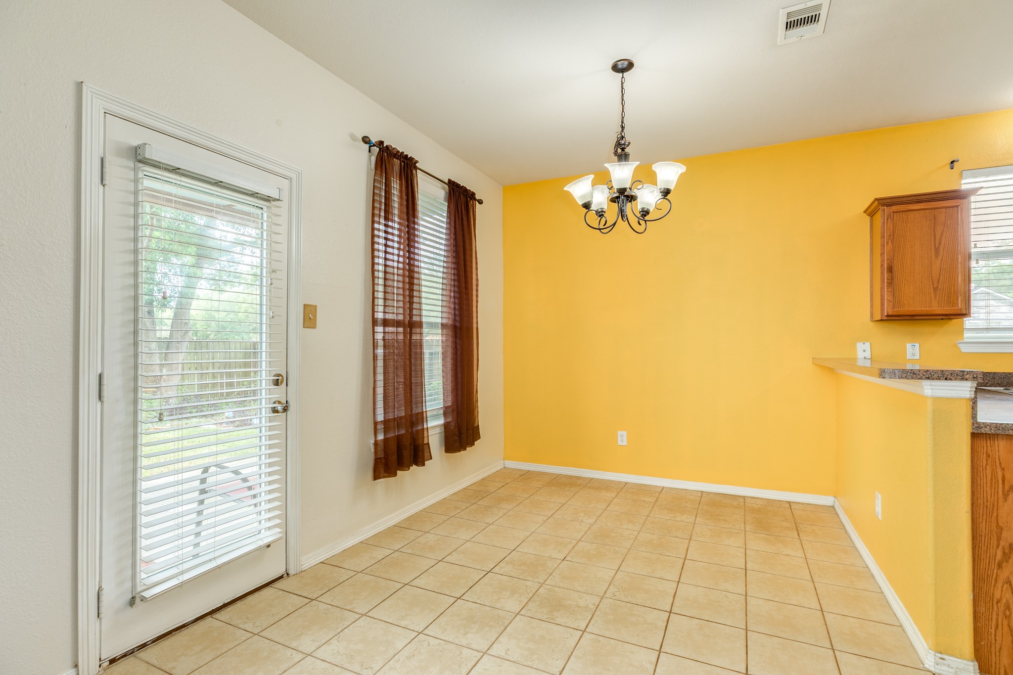 201 N Golden Oak Drive, Texas City, TX 77591