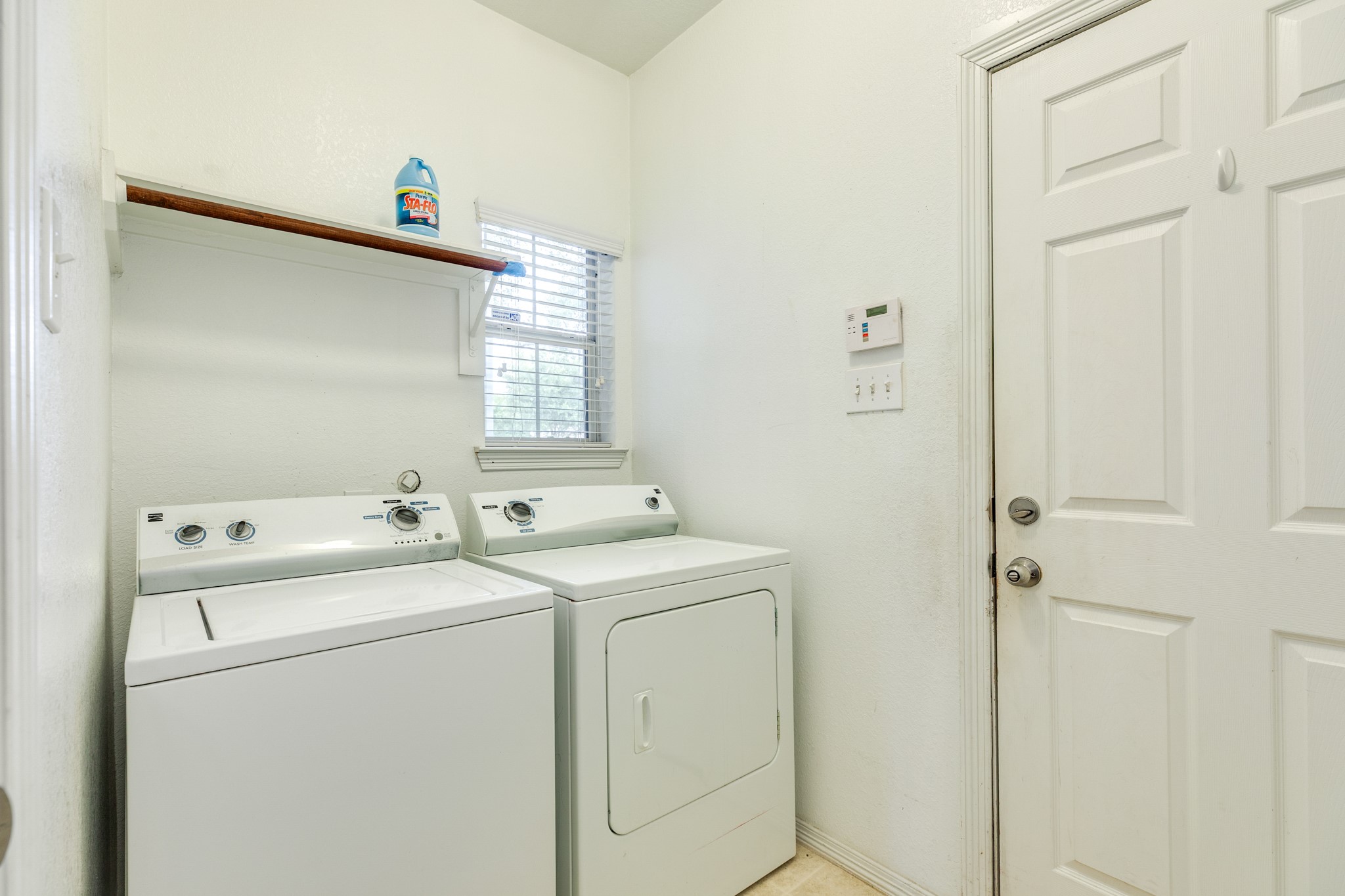 201 N Golden Oak Drive, Texas City, TX 77591
