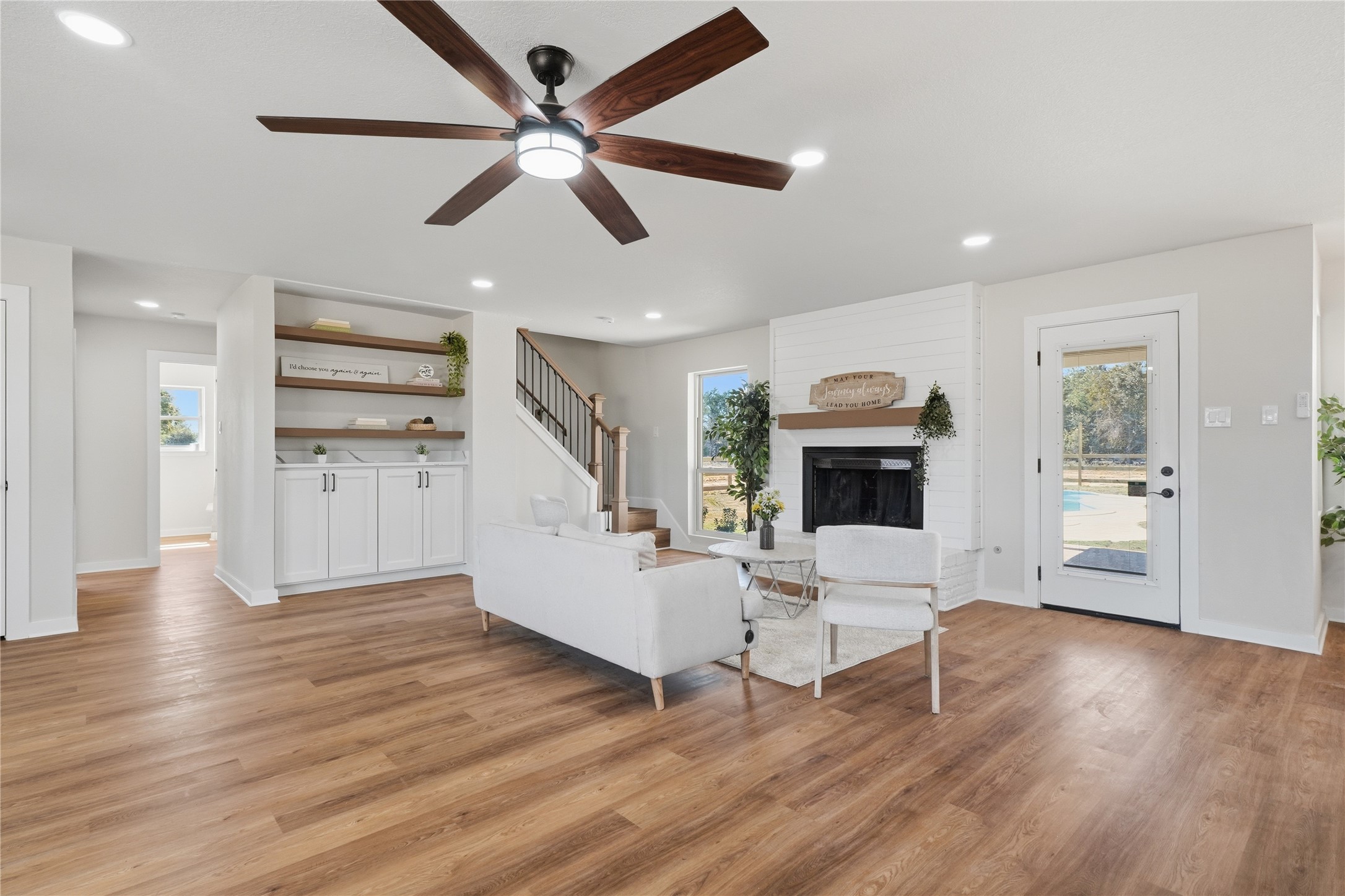 4918 Farmer Road, Alvin, TX 77511 4918 Farmer Road, Alvin, TX 77511