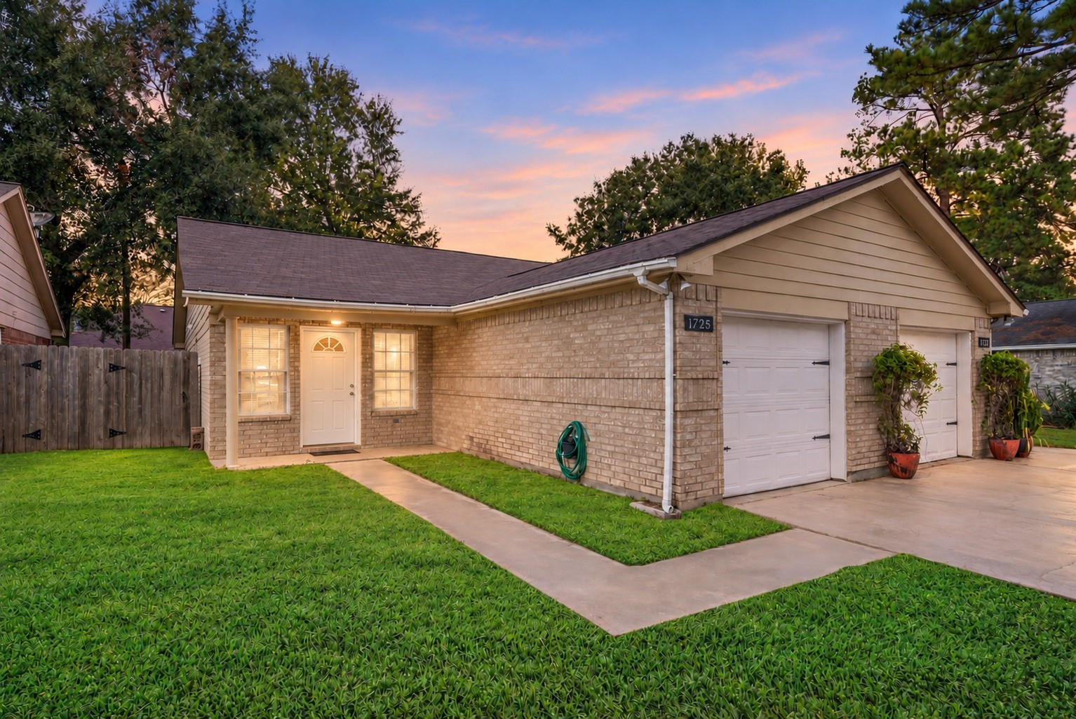 1725 Hazelwood Drive, Conroe, TX 77301