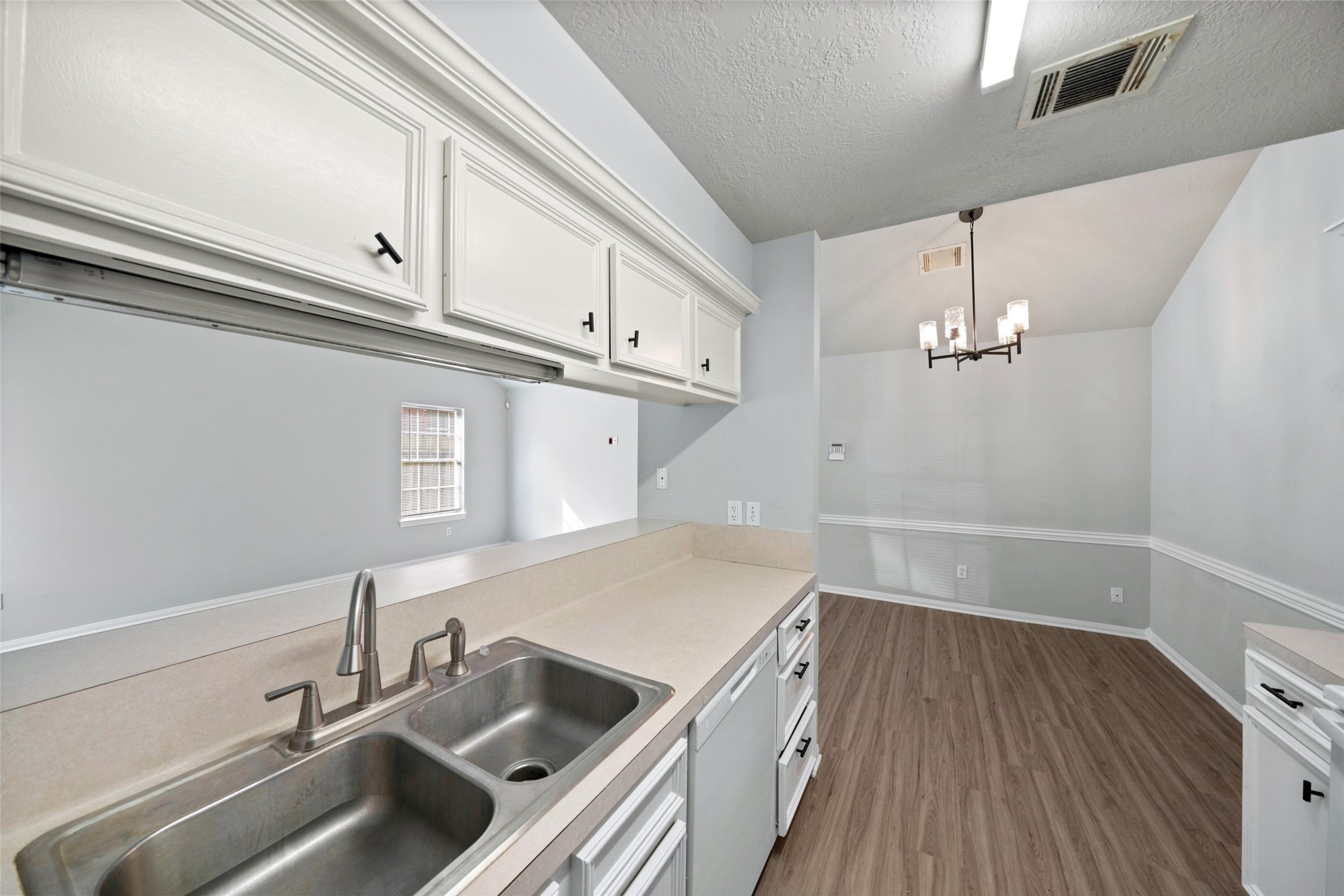 1725 Hazelwood Drive, Conroe, TX 77301