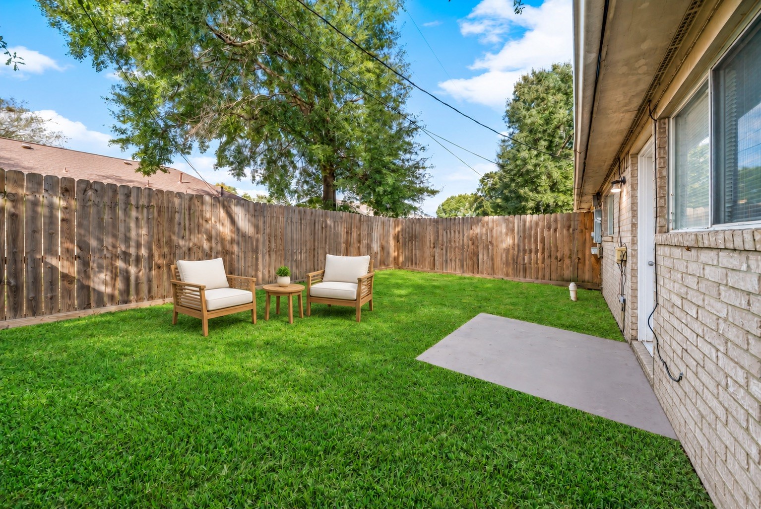 1725 Hazelwood Drive, Conroe, TX 77301