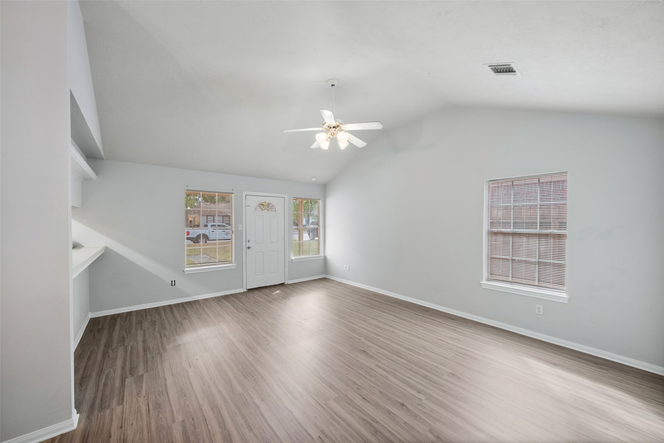 1725 Hazelwood Drive, Conroe, TX 77301