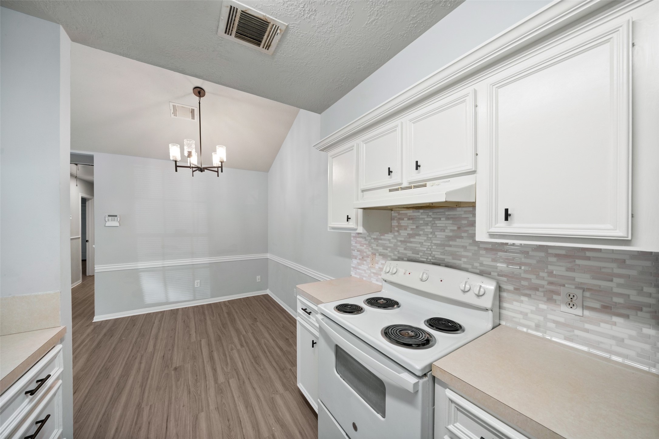 1725 Hazelwood Drive, Conroe, TX 77301