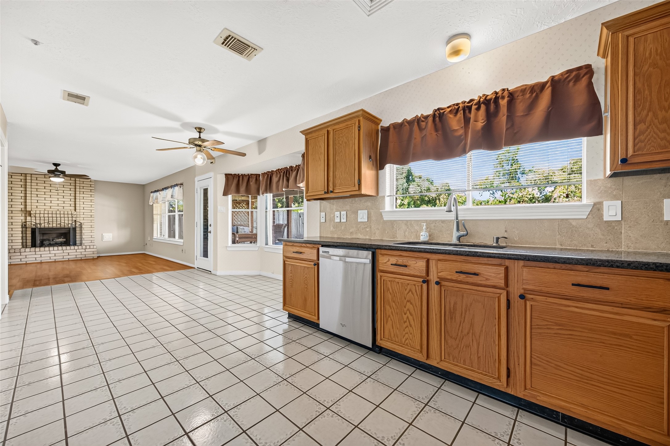 3643 Timothy Lane, Richmond, TX 77406