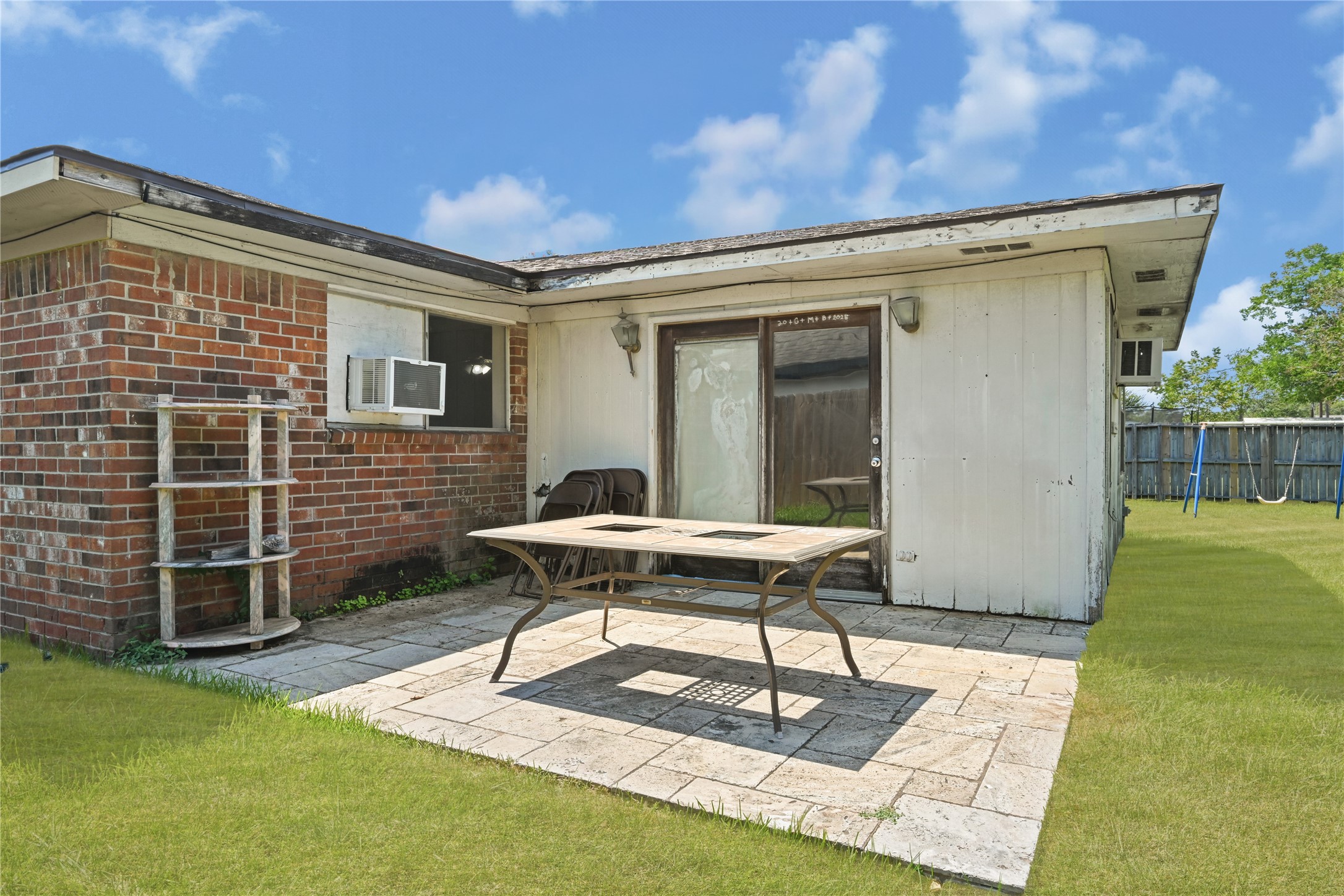4811 25th Street, Dickinson, TX 77539