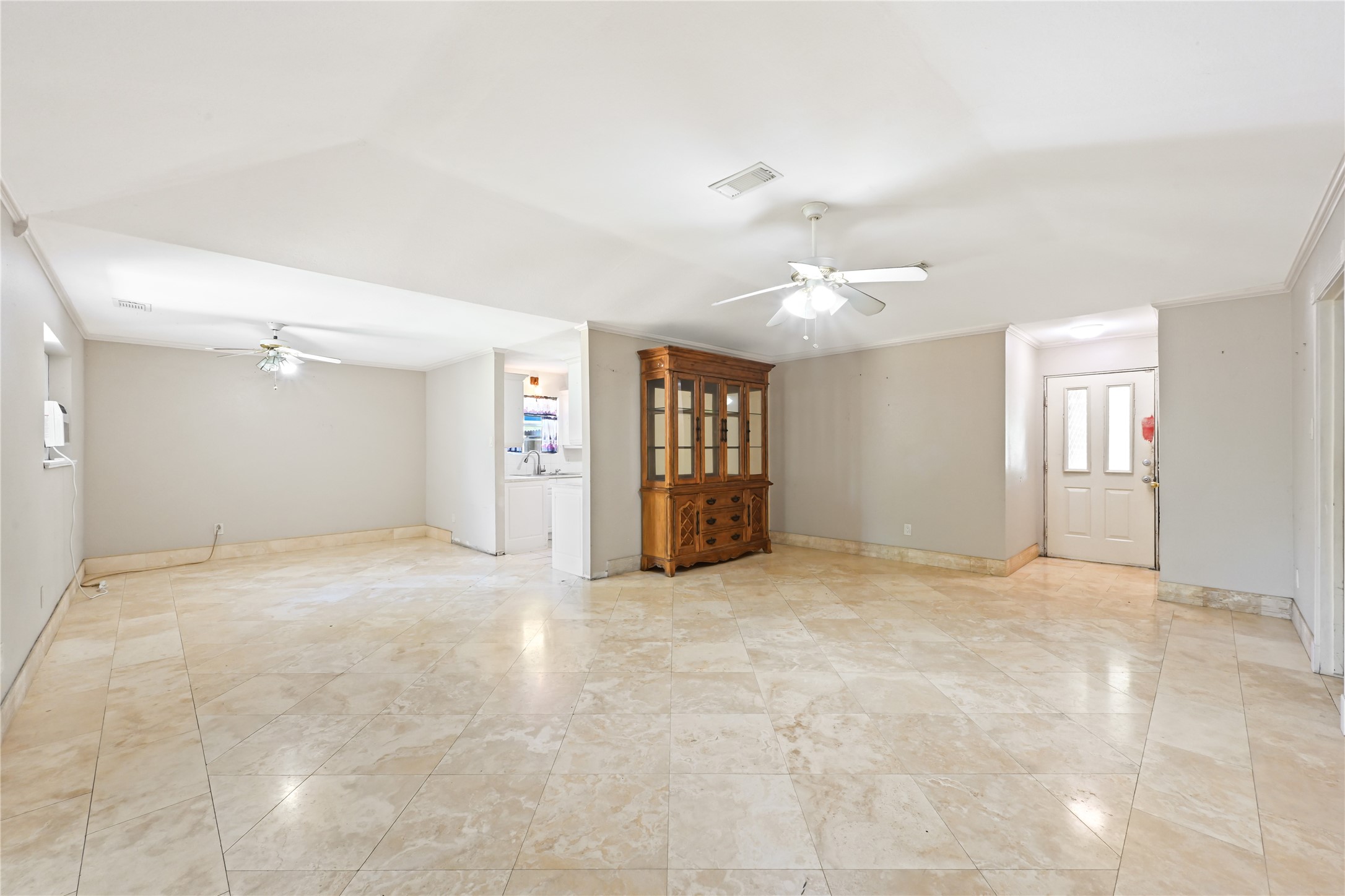 4811 25th Street, Dickinson, TX 77539