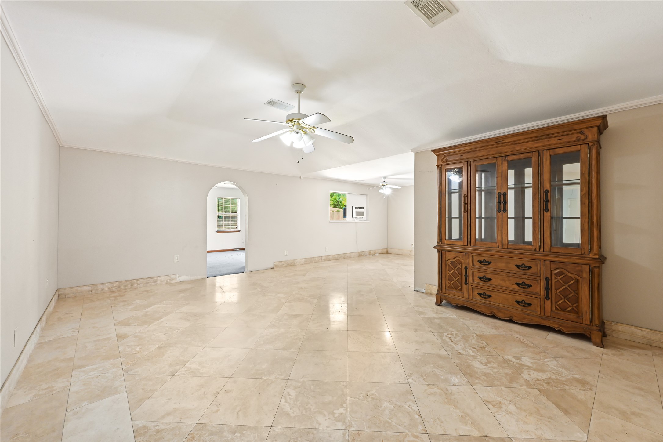 4811 25th Street, Dickinson, TX 77539