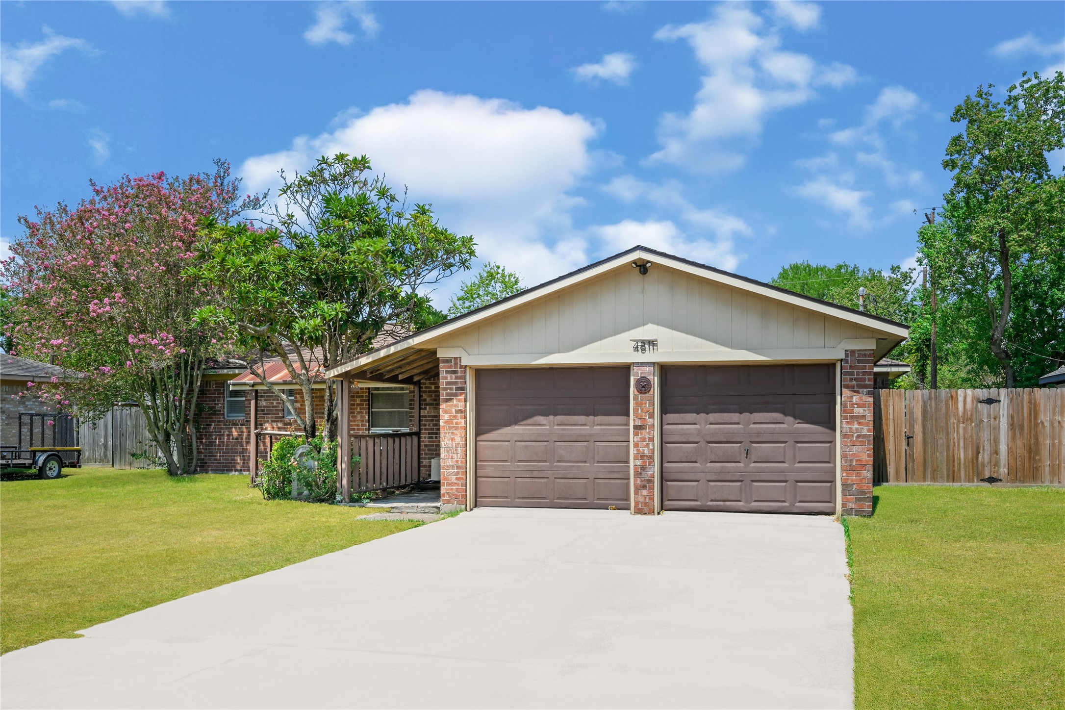 4811 25th Street, Dickinson, TX 77539