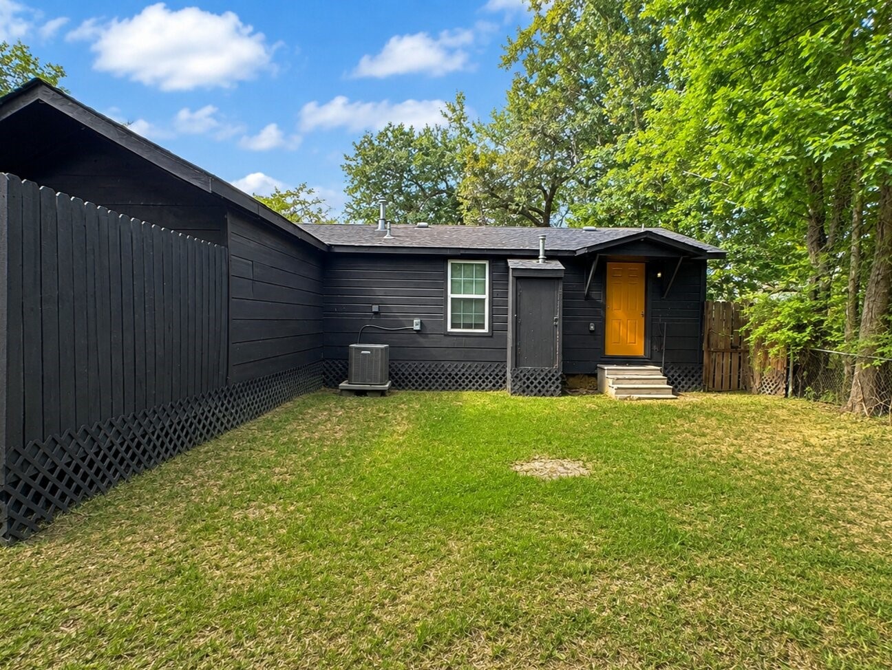 15517 Highway 6, Santa Fe, TX 77517