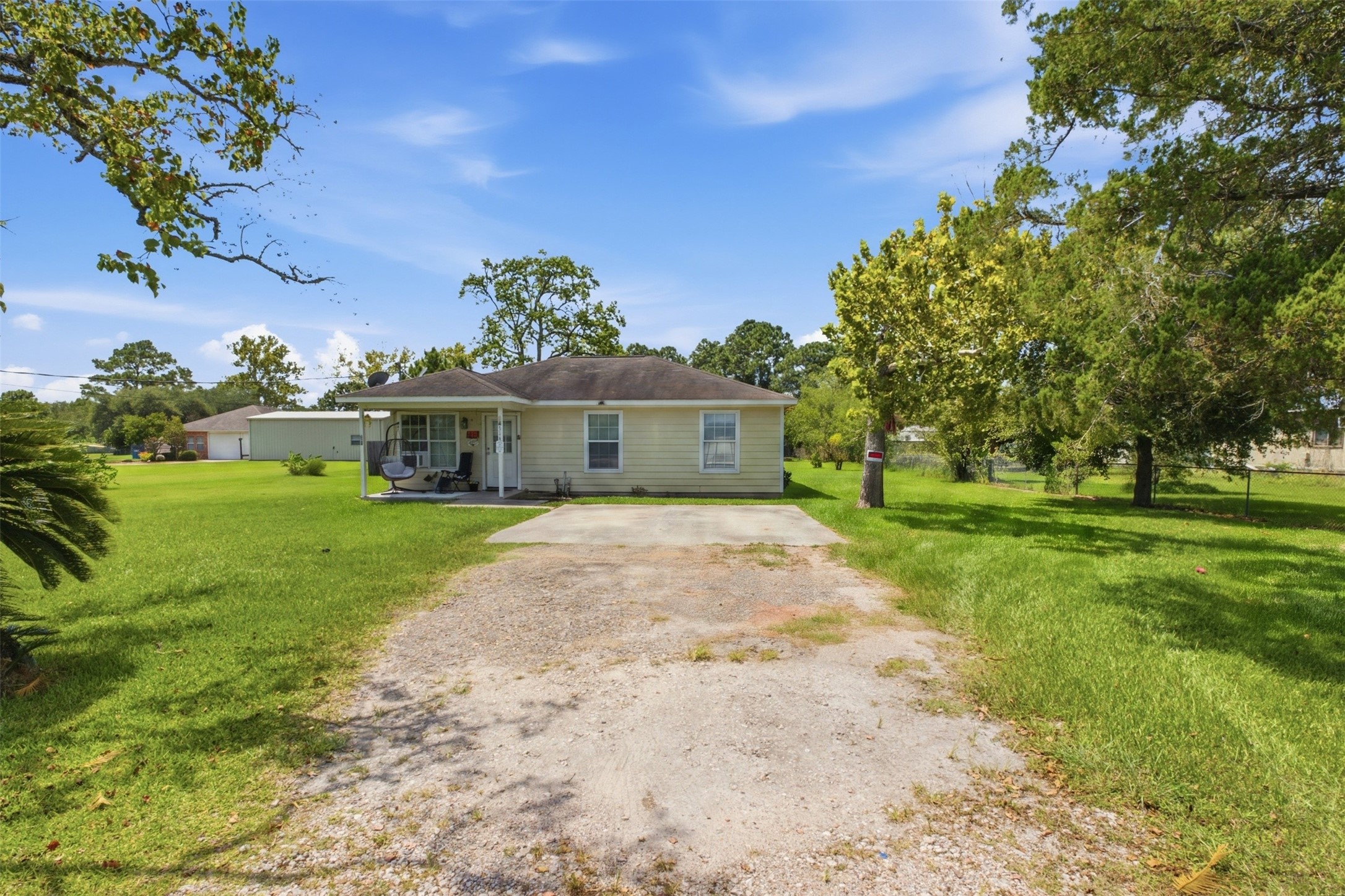 Driveway/front entrance.