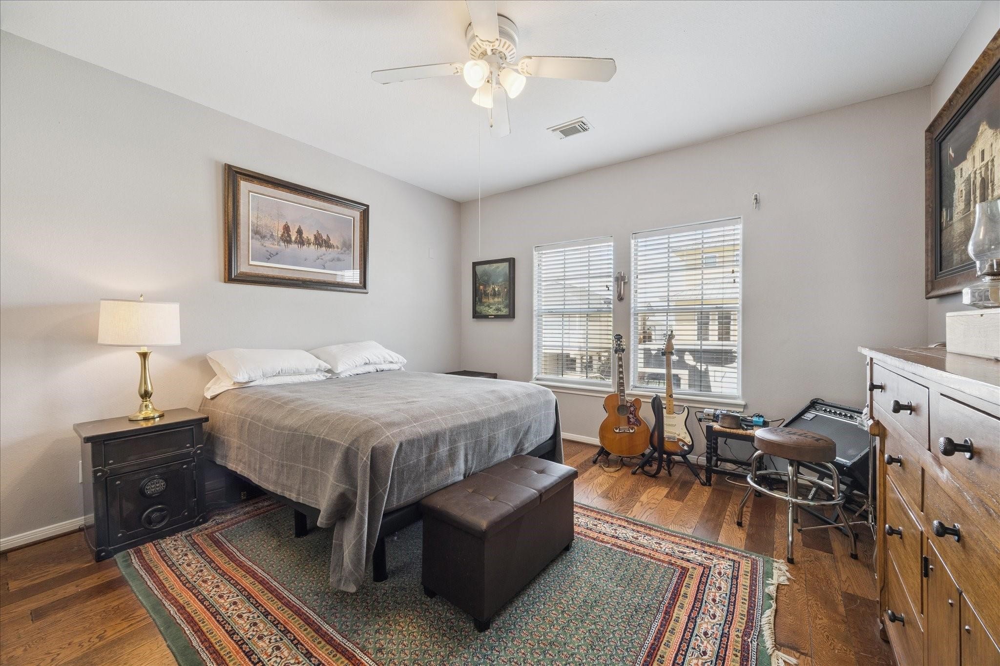 33 N Flamingo Street, La Marque, TX 77568