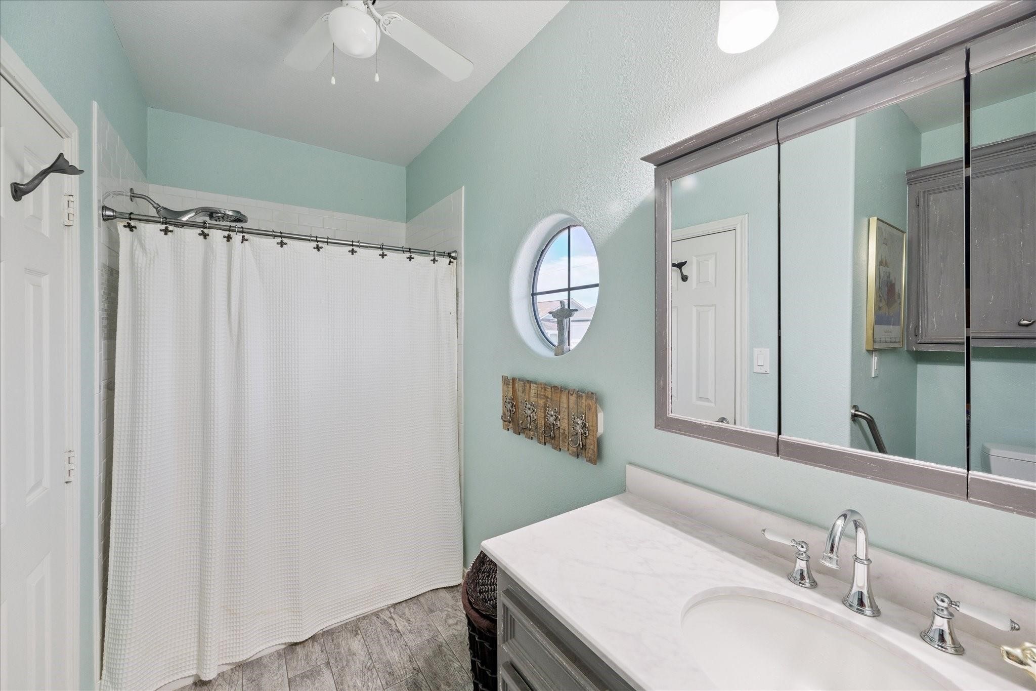 33 N Flamingo Street, La Marque, TX 77568