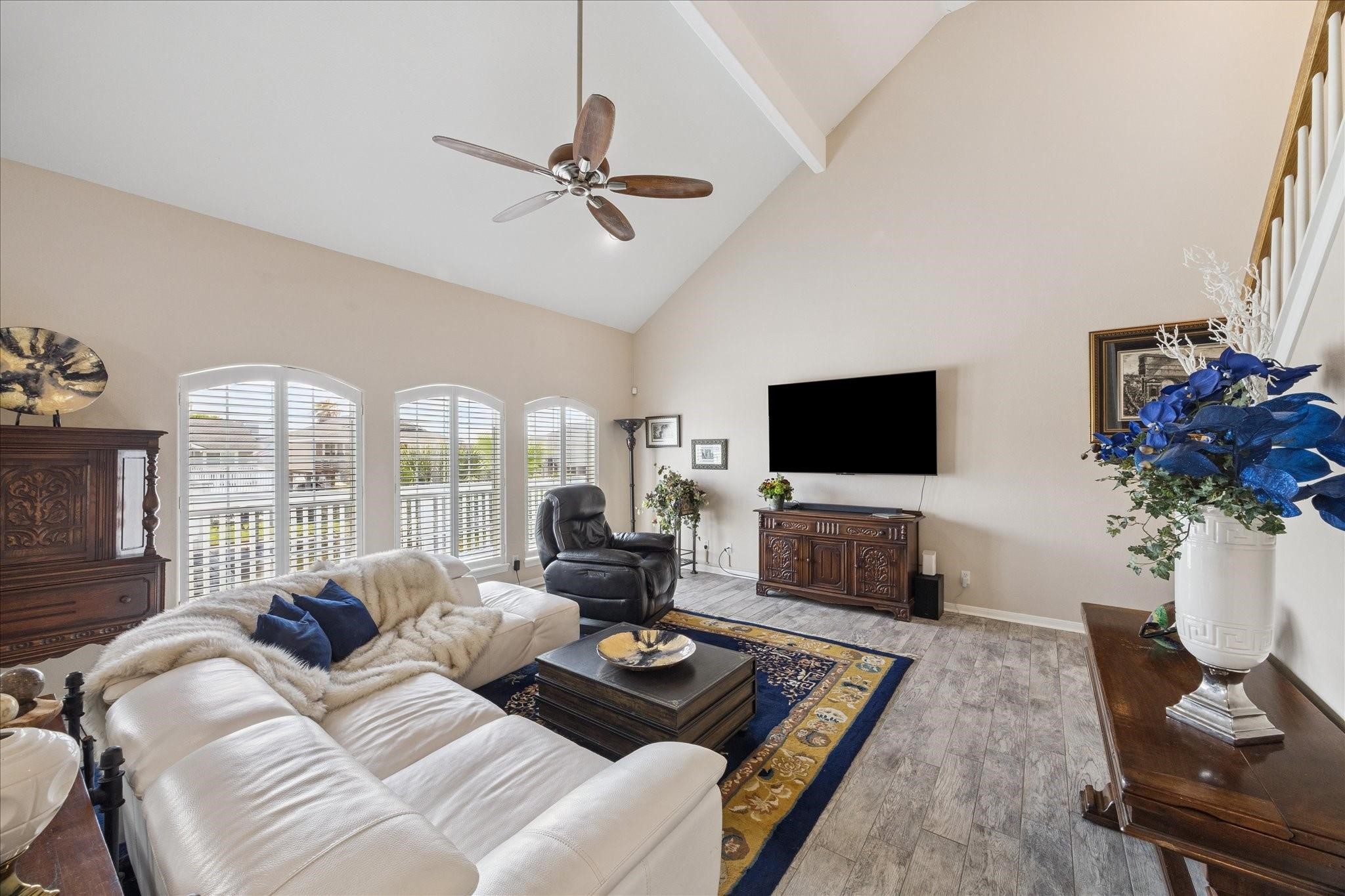 33 N Flamingo Street, La Marque, TX 77568 33 N Flamingo Street, La Marque, TX 77568