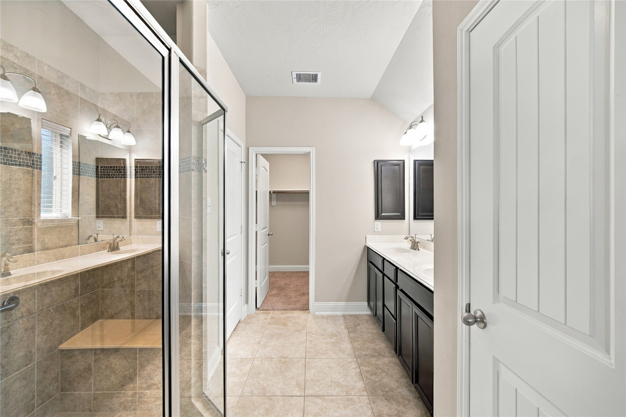 The primary ensuite!