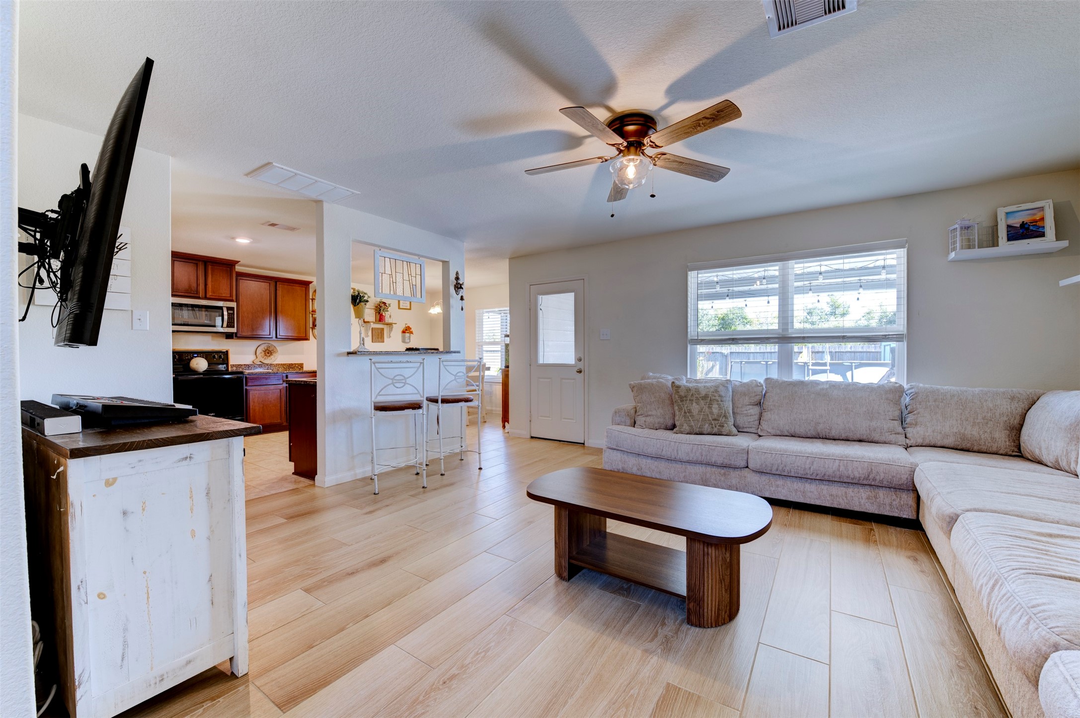 2306 Starboard Sail Drive, La Marque, TX 77568