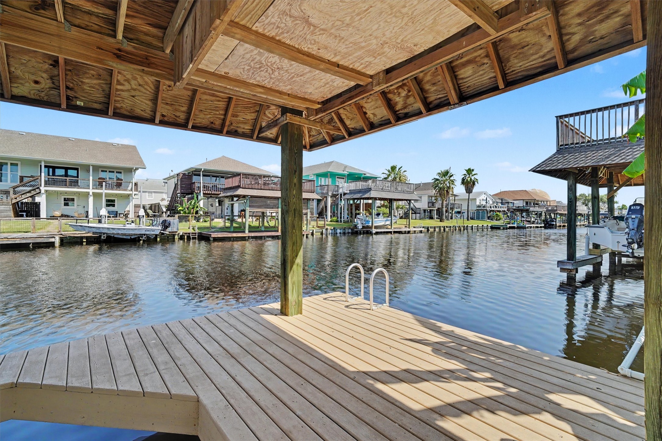 Large dock with a ladder which is perfect for swimming days in the canal or kayaking