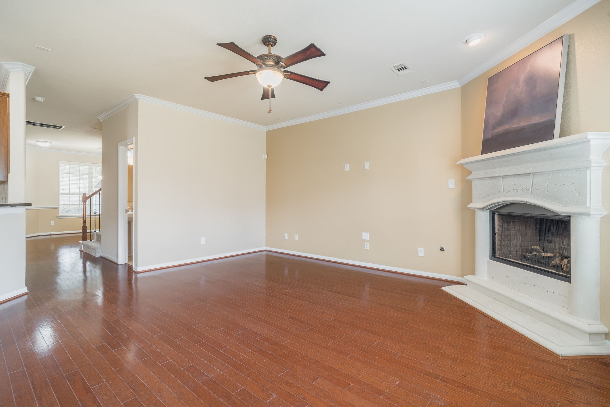 An open layout provides easy access to the kitchen & entryway.