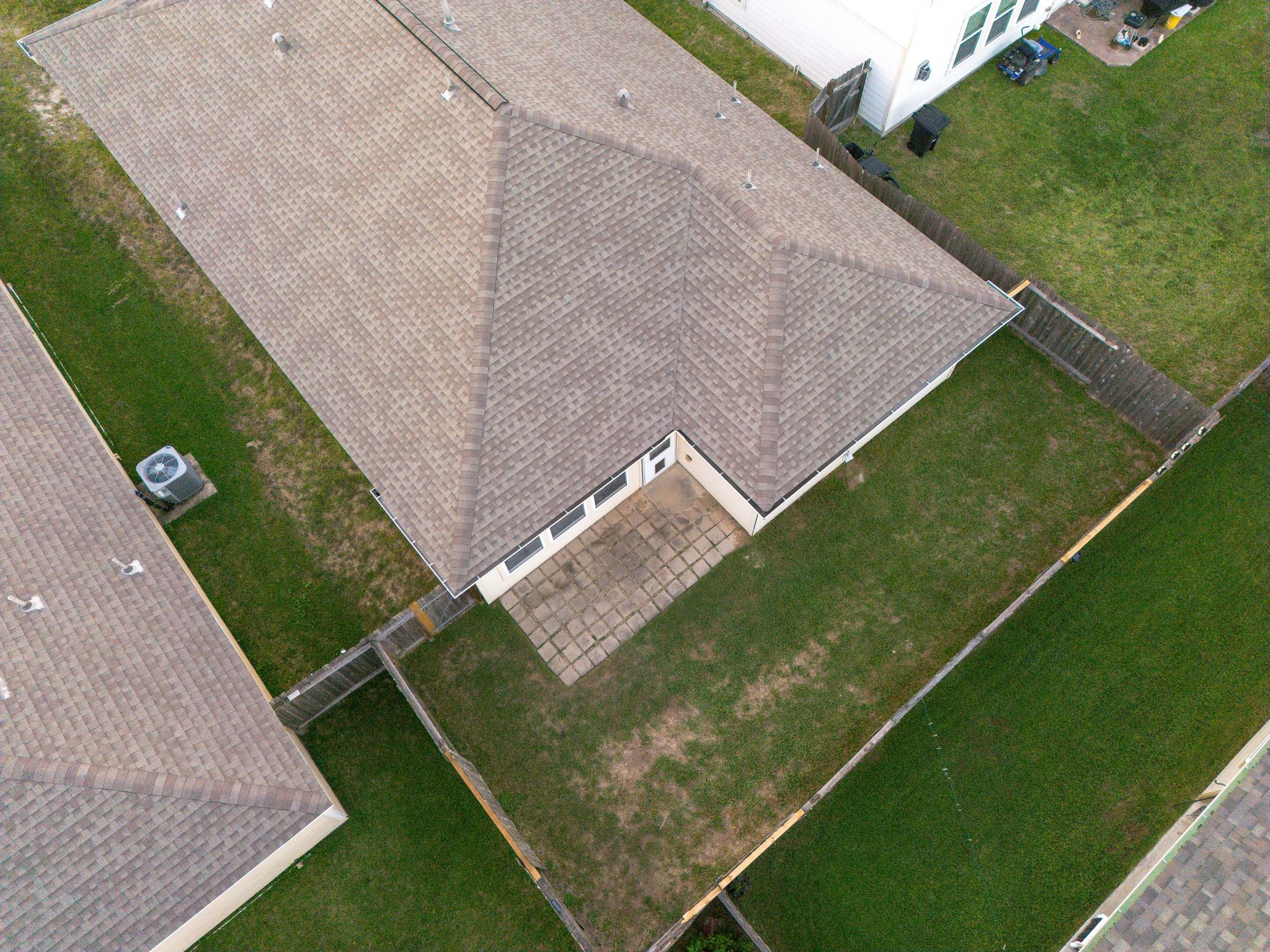 Aerial, lot/backyard