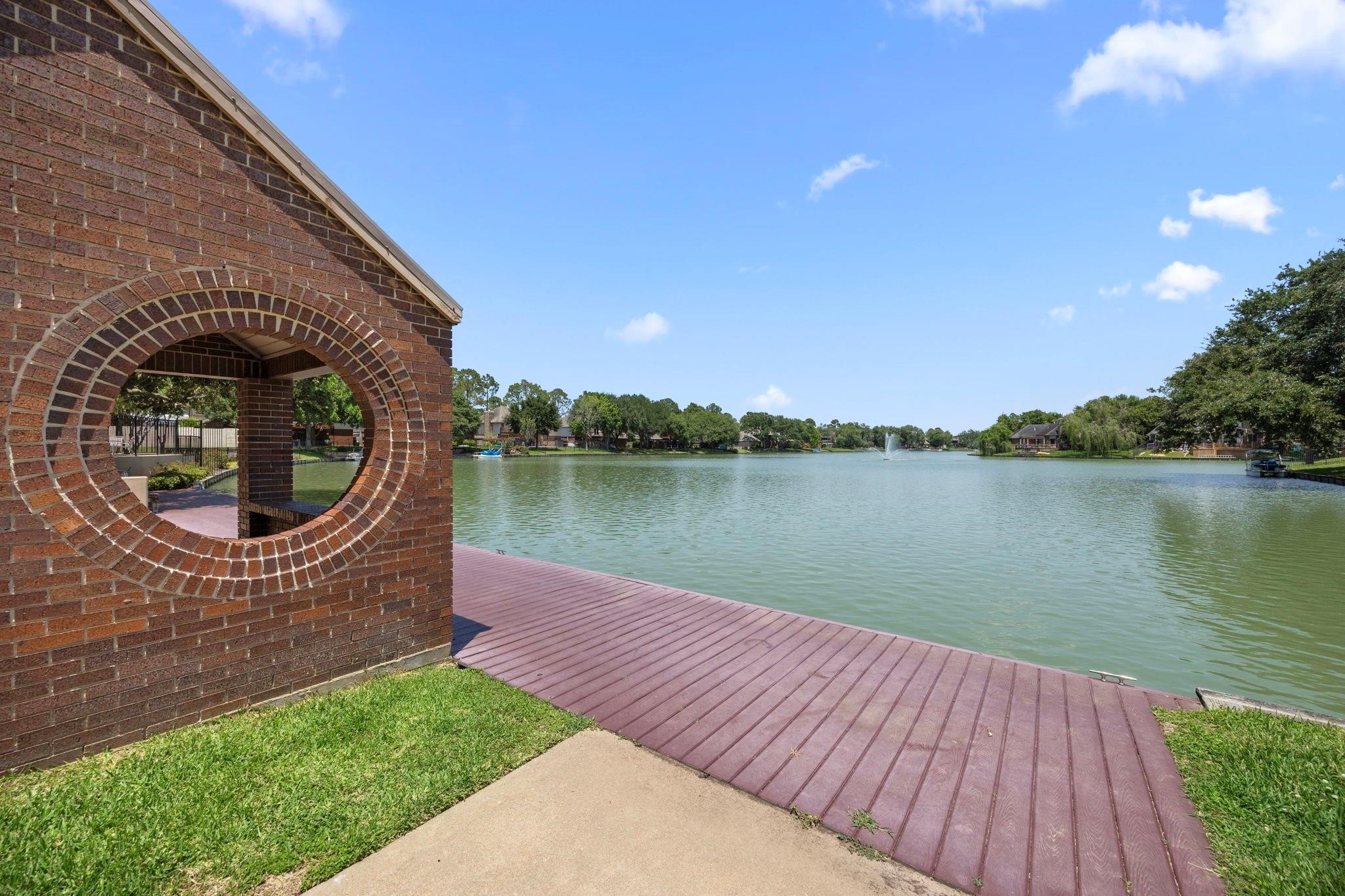 Enjoy Sugarmill lake next to pool and clubhouse.