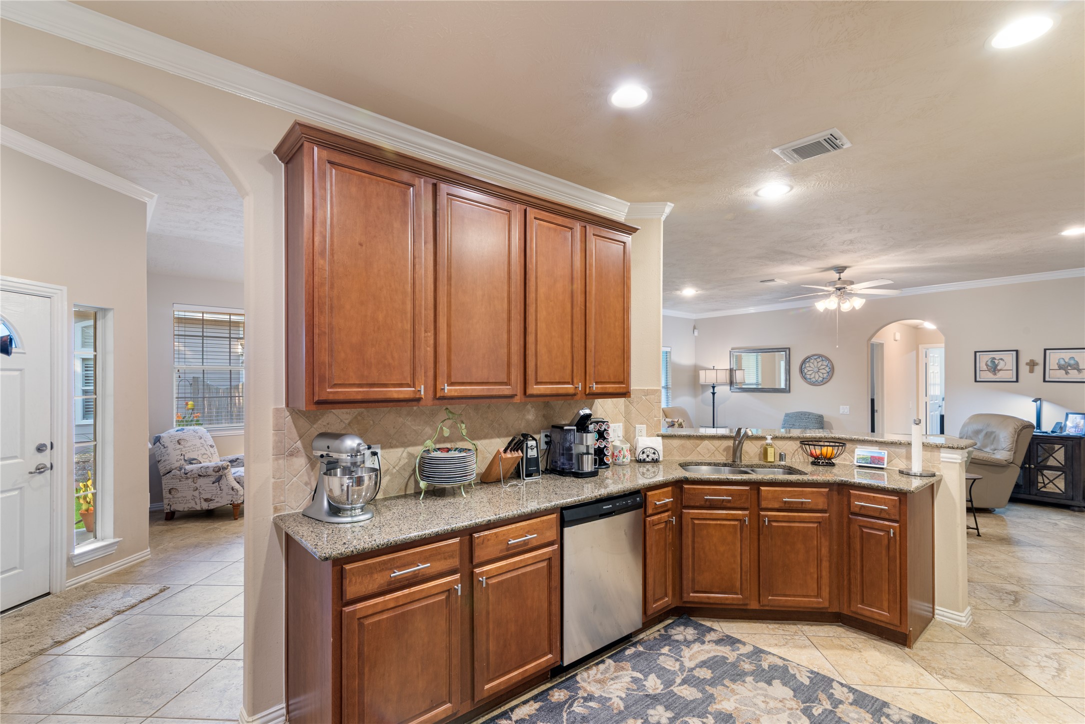 11 Abercrombie Place, Conroe, TX 77384