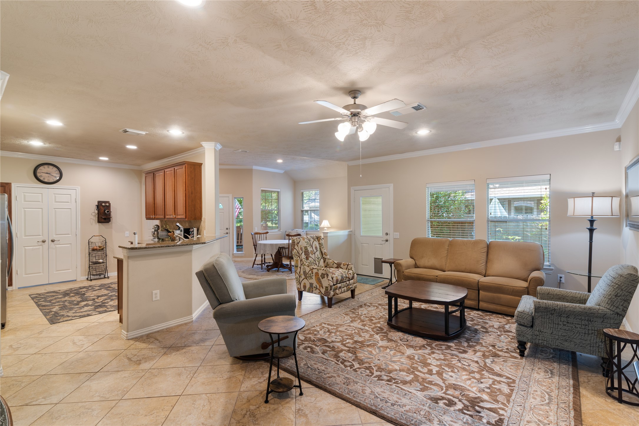 11 Abercrombie Place, Conroe, TX 77384
