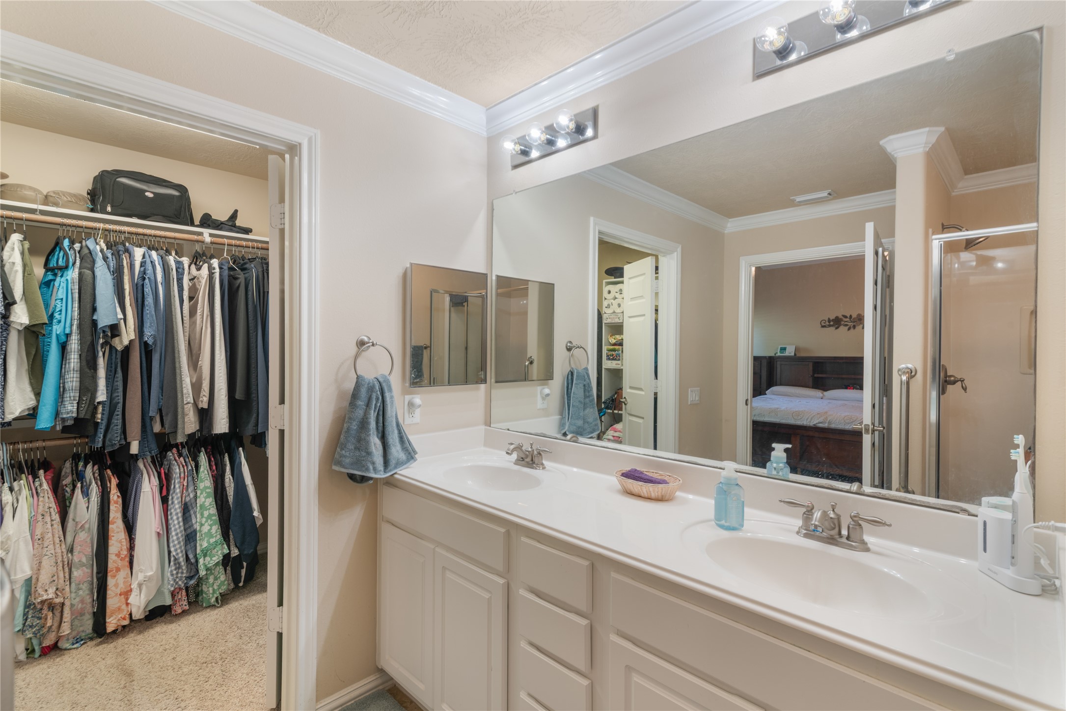 11 Abercrombie Place, Conroe, TX 77384