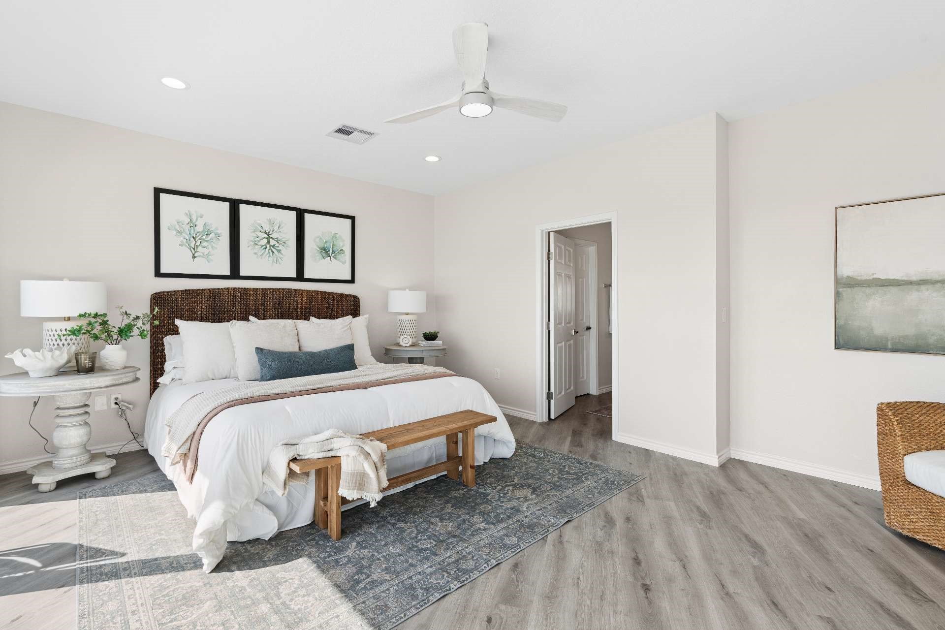 106 Quayside Drive, Tiki Island, TX 77554
