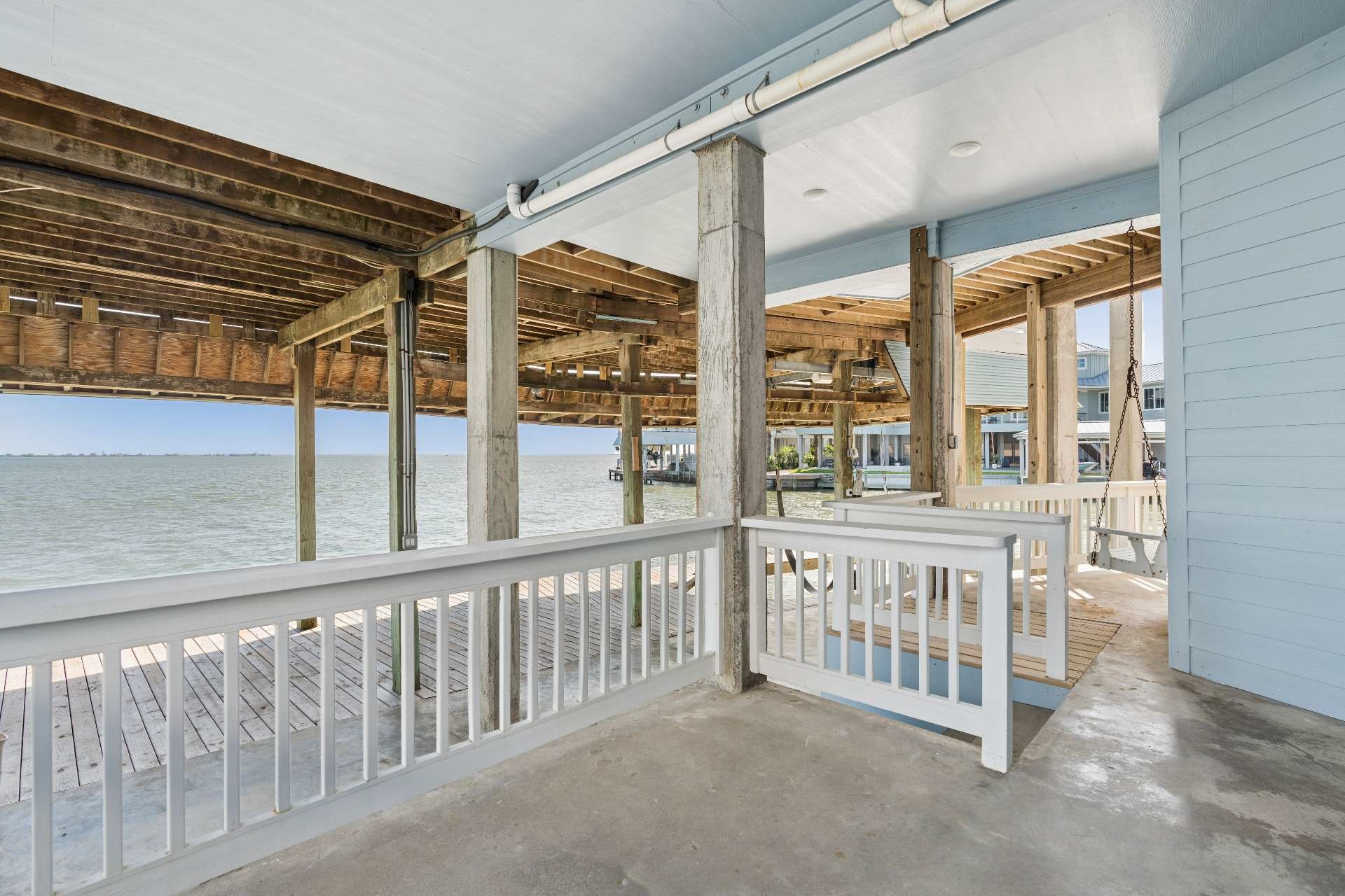 106 Quayside Drive, Tiki Island, TX 77554