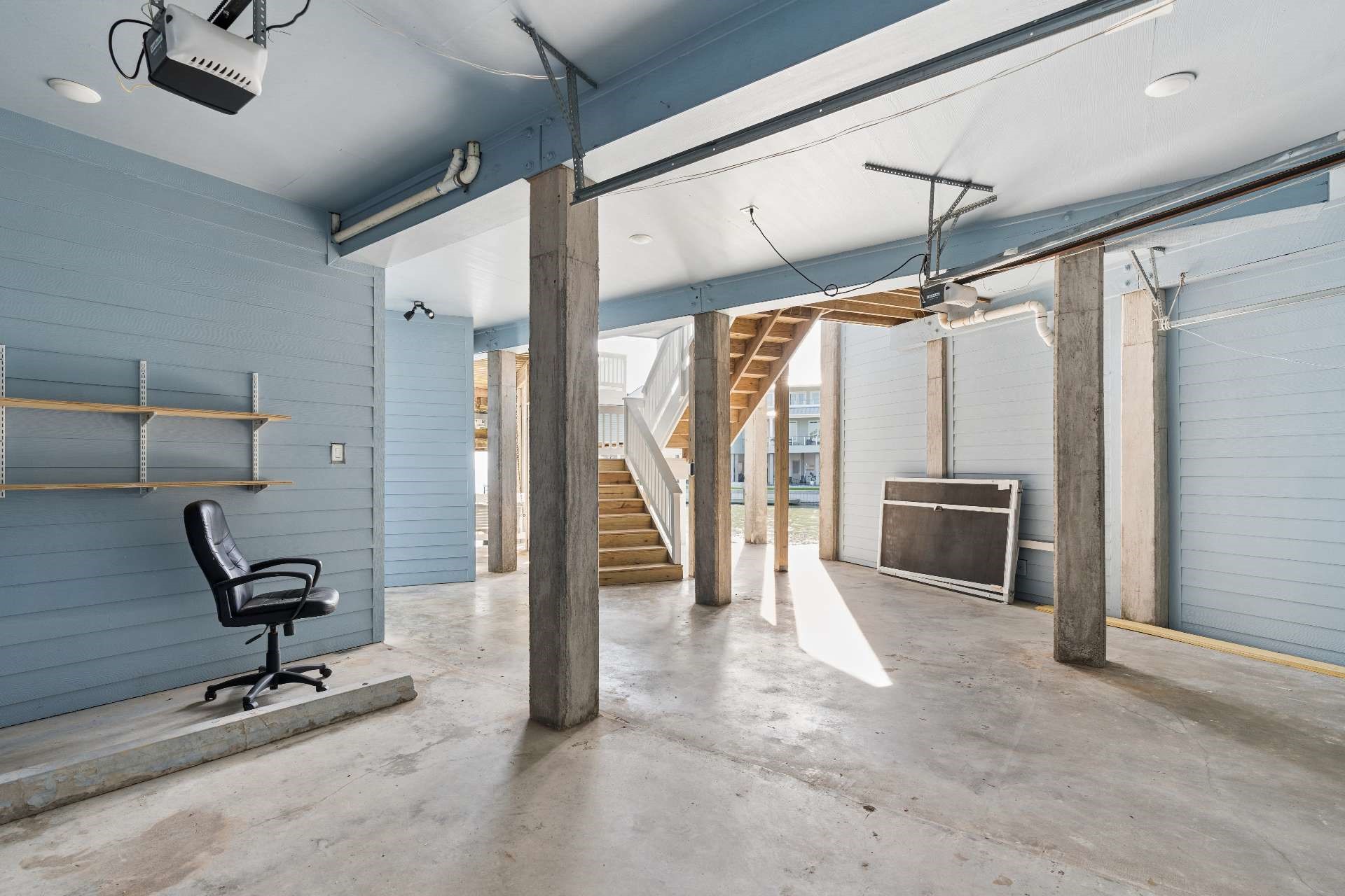 106 Quayside Drive, Tiki Island, TX 77554