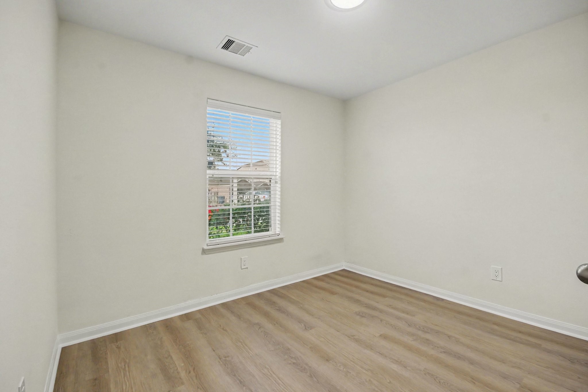 12129 Trawler Pl Place, Texas City, TX 77568