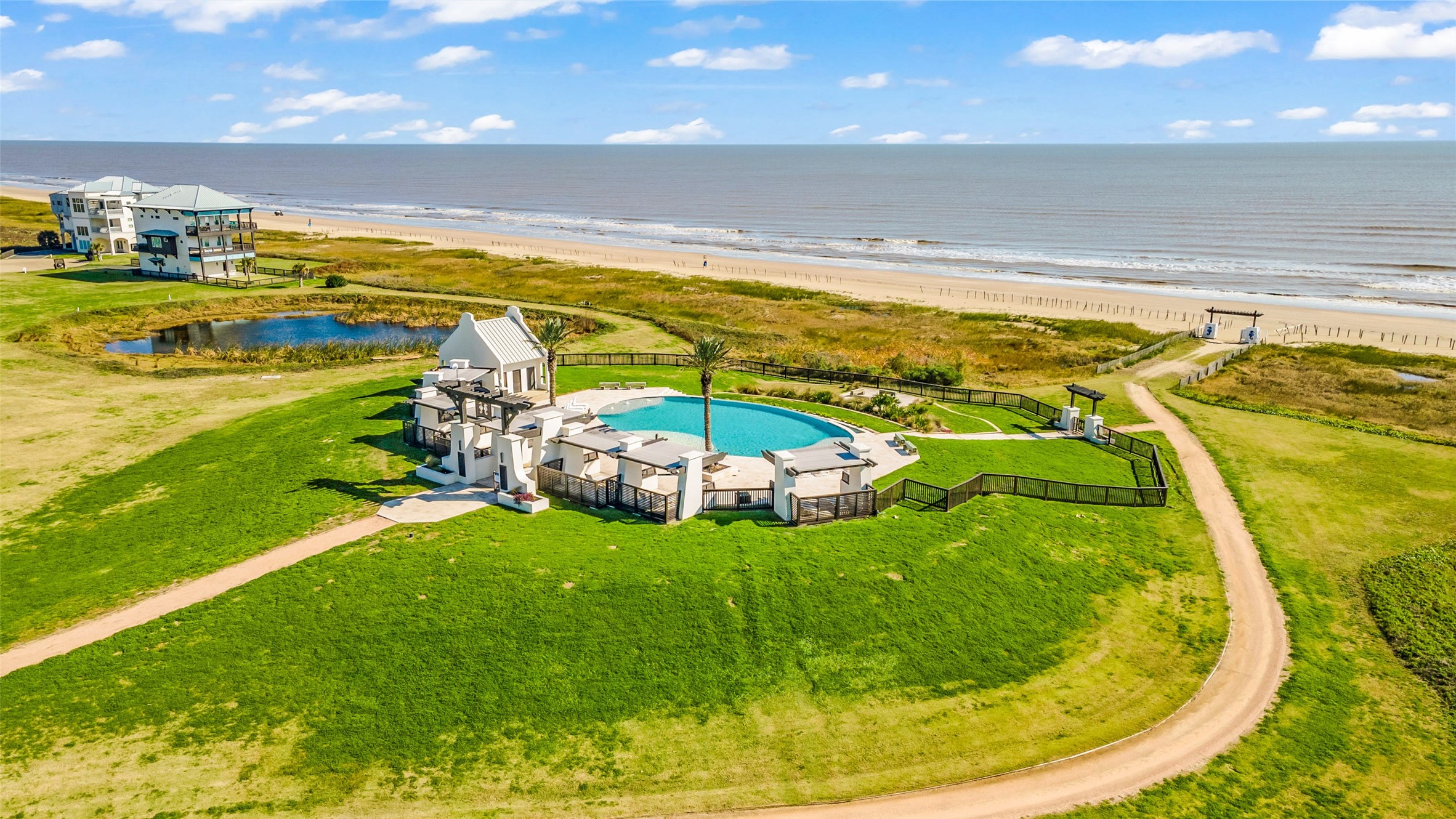Amazing pool/amenities!