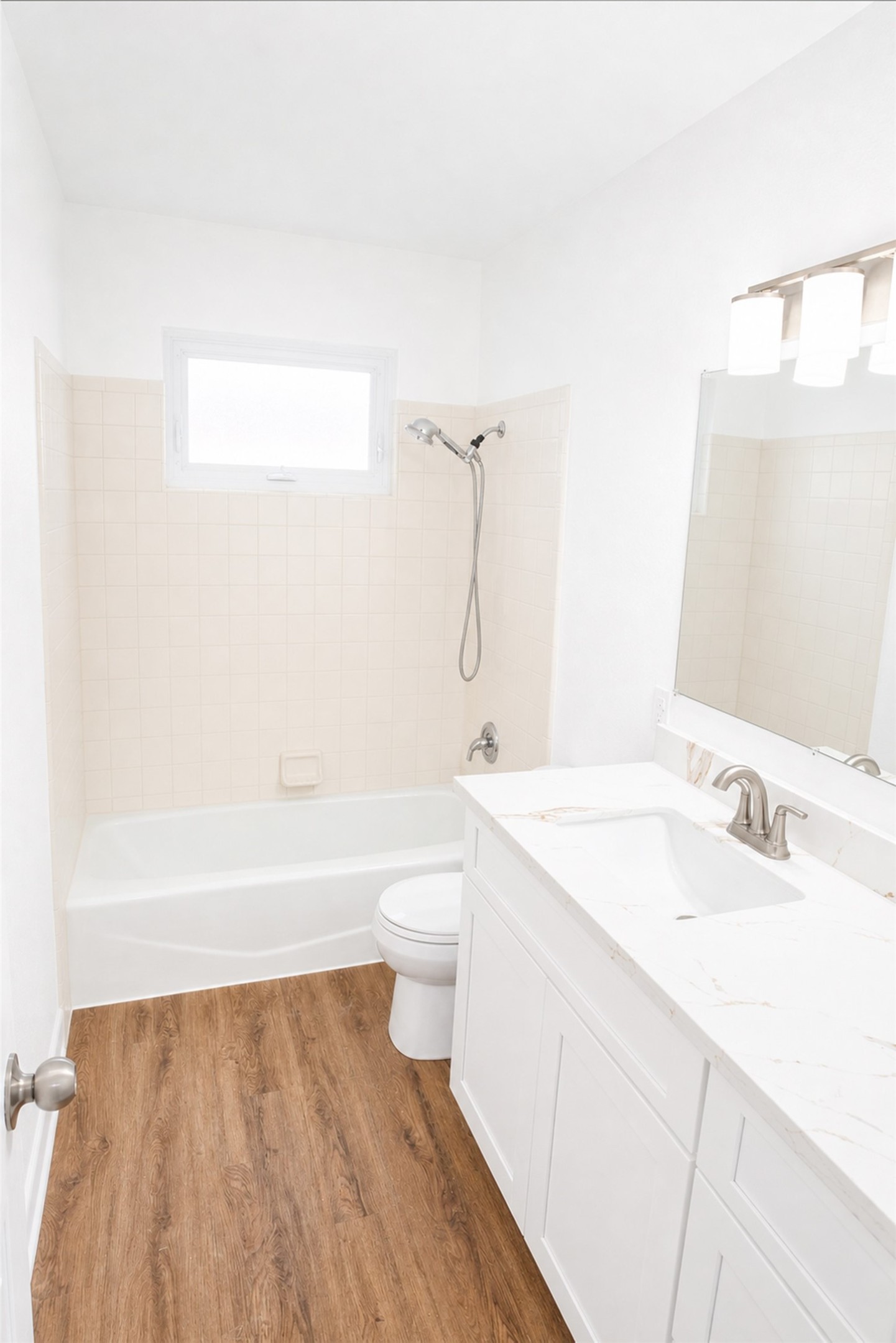 12 Lazybrook Street, Angleton, TX 77515