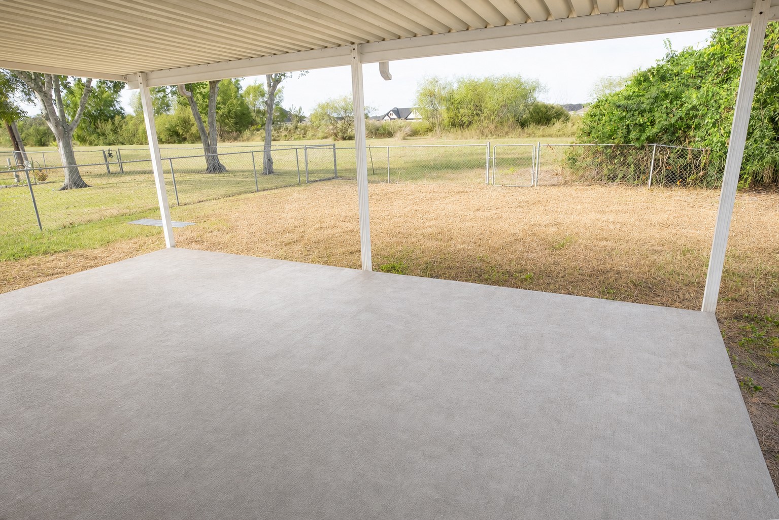 12 Lazybrook Street, Angleton, TX 77515