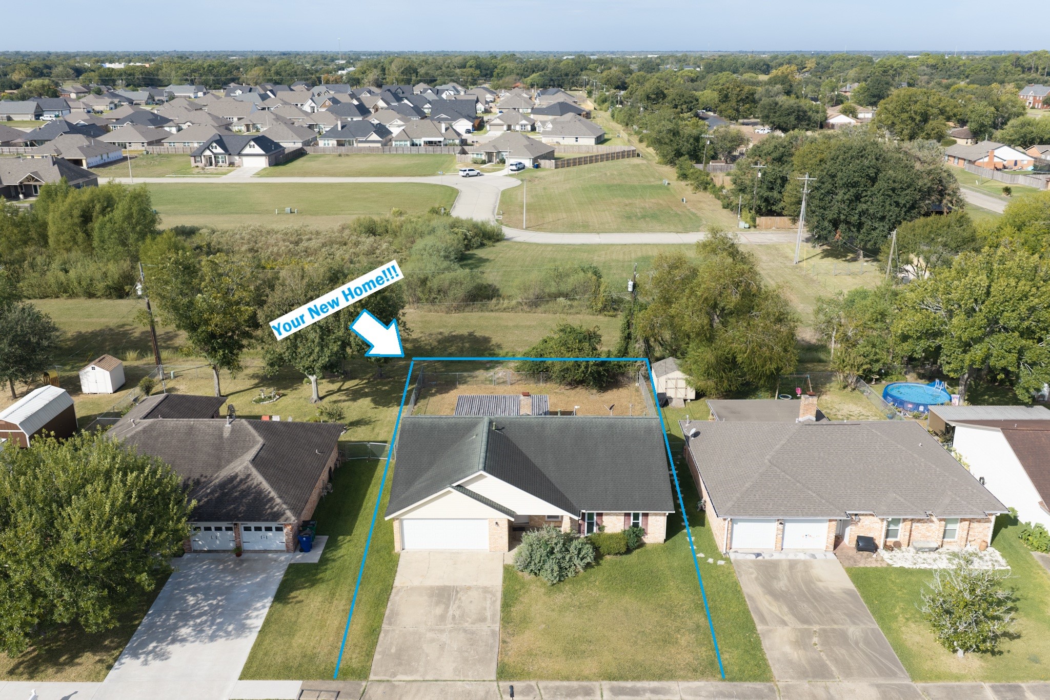 12 Lazybrook Street, Angleton, TX 77515