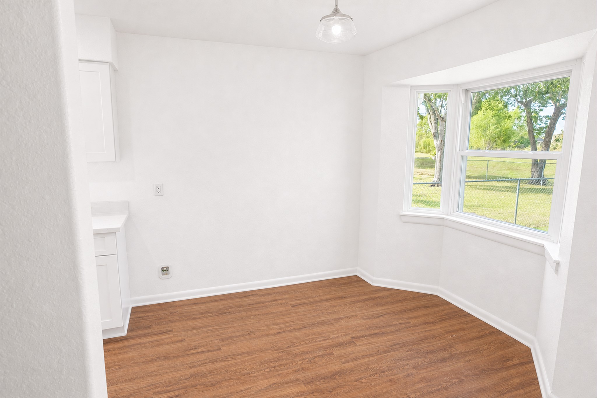 12 Lazybrook Street, Angleton, TX 77515