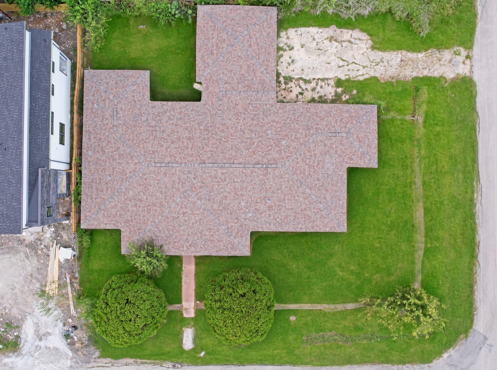 5229 Rue Street, Houston, TX 77033 5229 Rue Street, Houston, TX 77033