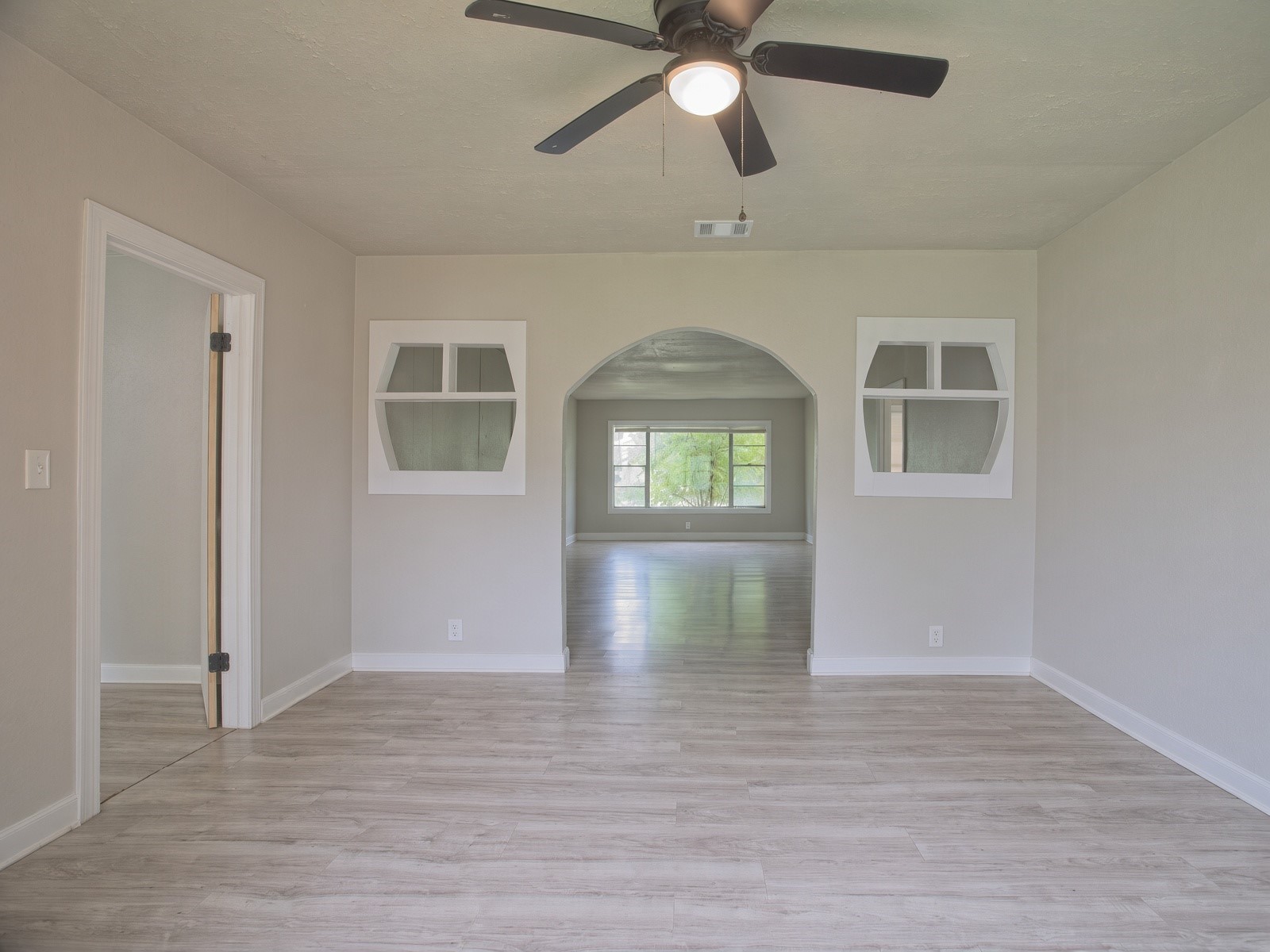 5229 Rue Street, Houston, TX 77033