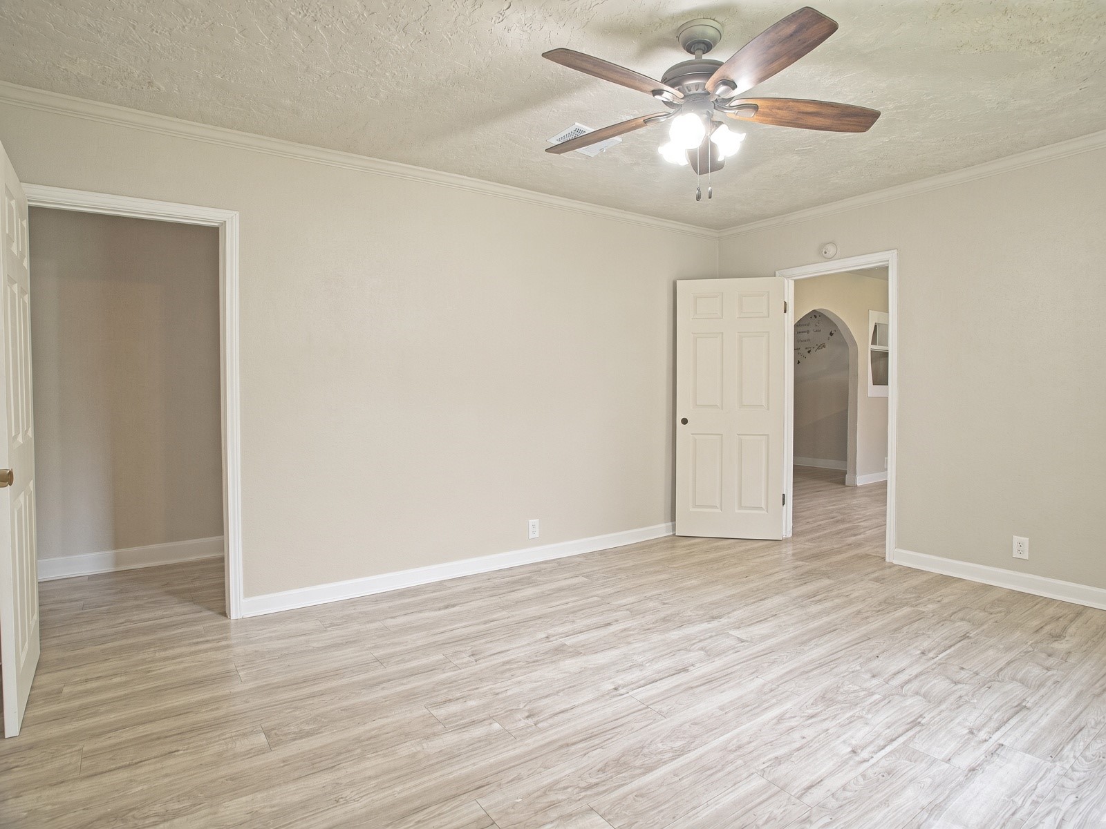 5229 Rue Street, Houston, TX 77033