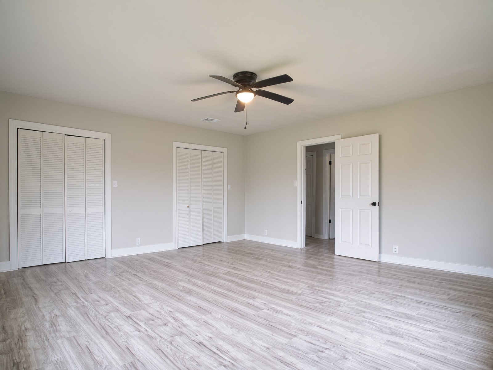 5229 Rue Street, Houston, TX 77033