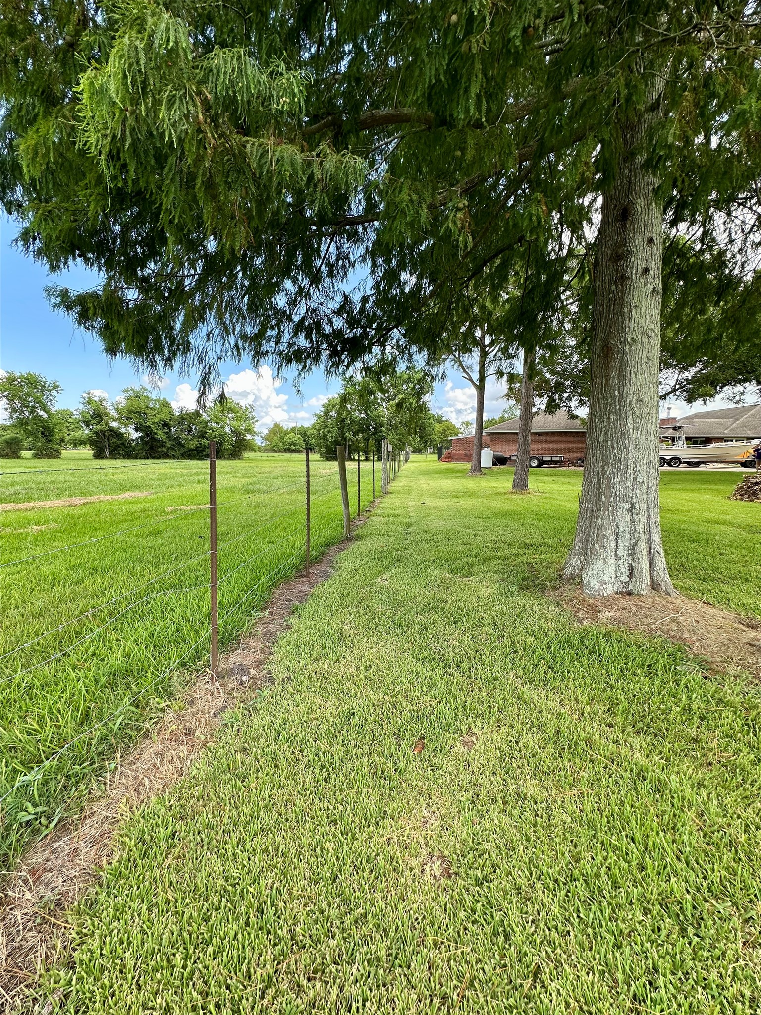 1614 Avenue Q, Santa Fe, TX 77510 1614 Avenue Q, Santa Fe, TX 77510