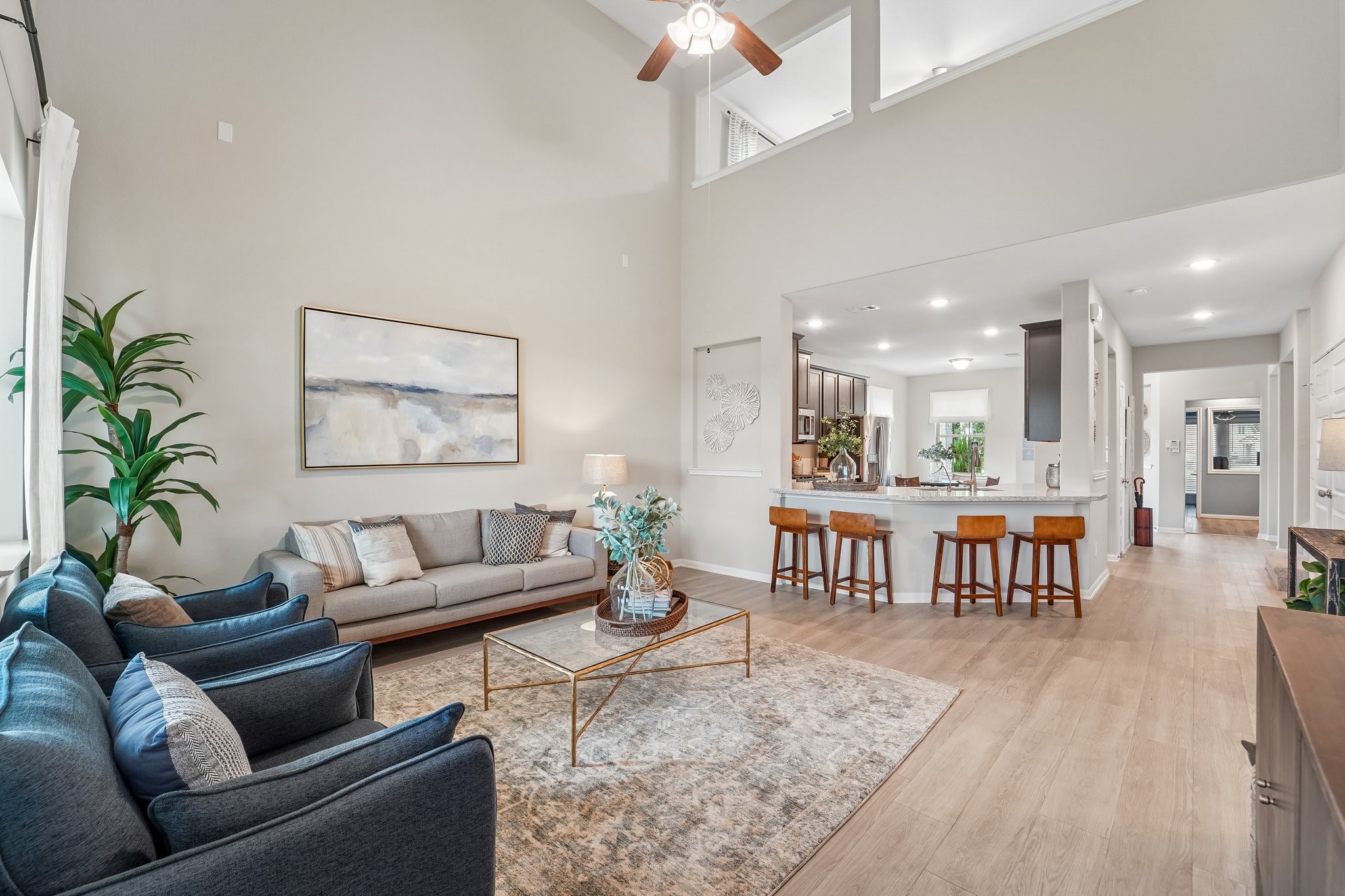 Open floor plan (*Photo not of actual home and used for illustration purposes only.)
