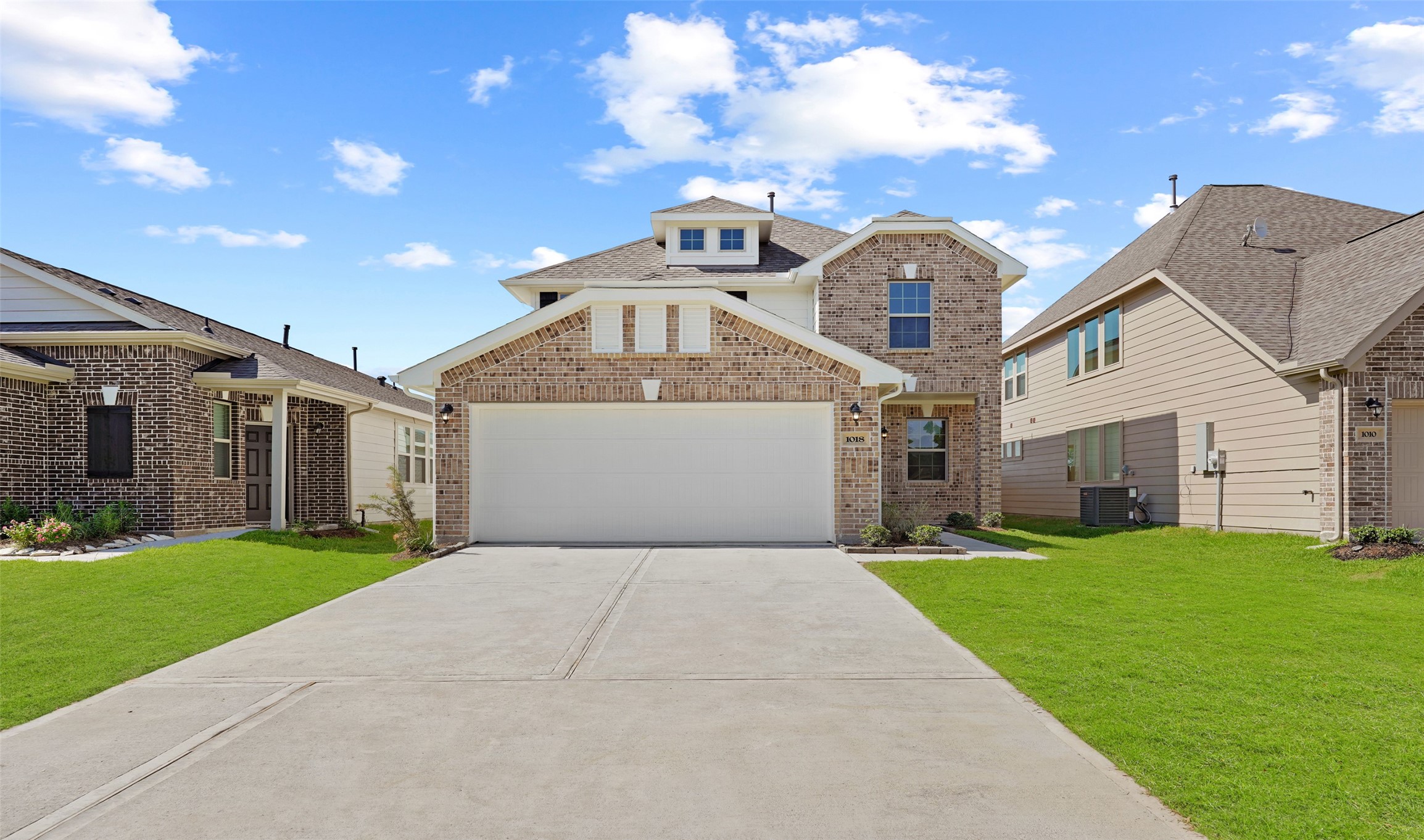*Photo is for illustrative purposes only and may not depict the actual home. Features, materials, colors, and specifications may vary.* *Photo is for illustrative purposes only and may not depict the actual home. Features, materials, colors, and specifications may vary.*