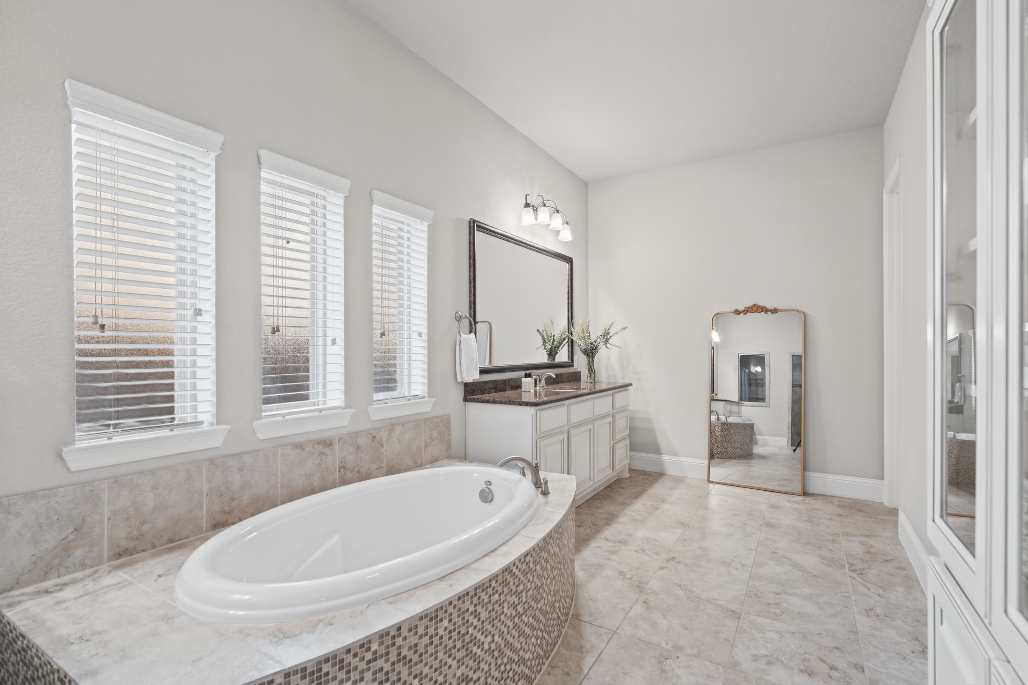 229 S Chaparral Bend Drive, Montgomery, TX 77316