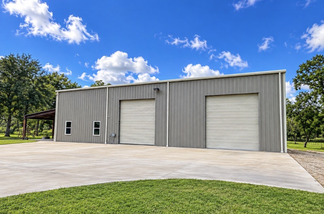 4924 County Road 747a, Brazoria, TX 77422