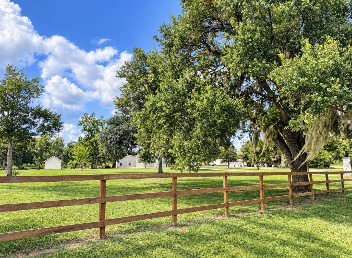 4924 County Road 747a, Brazoria, TX 77422